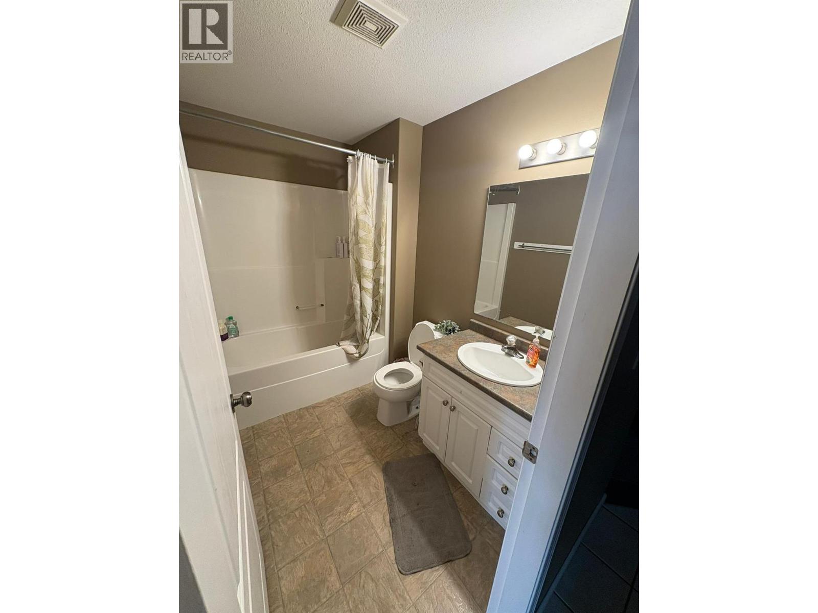 1094 Quail Drive, Kamloops, British Columbia  V2B 8N9 - Photo 5 - 10388326