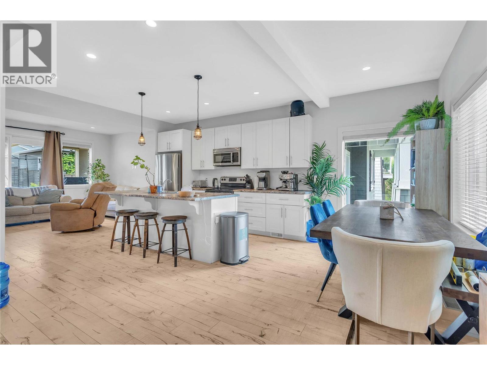 1279 Bergamot Avenue, Kelowna, British Columbia  V1W 5K5 - Photo 5 - 10389097