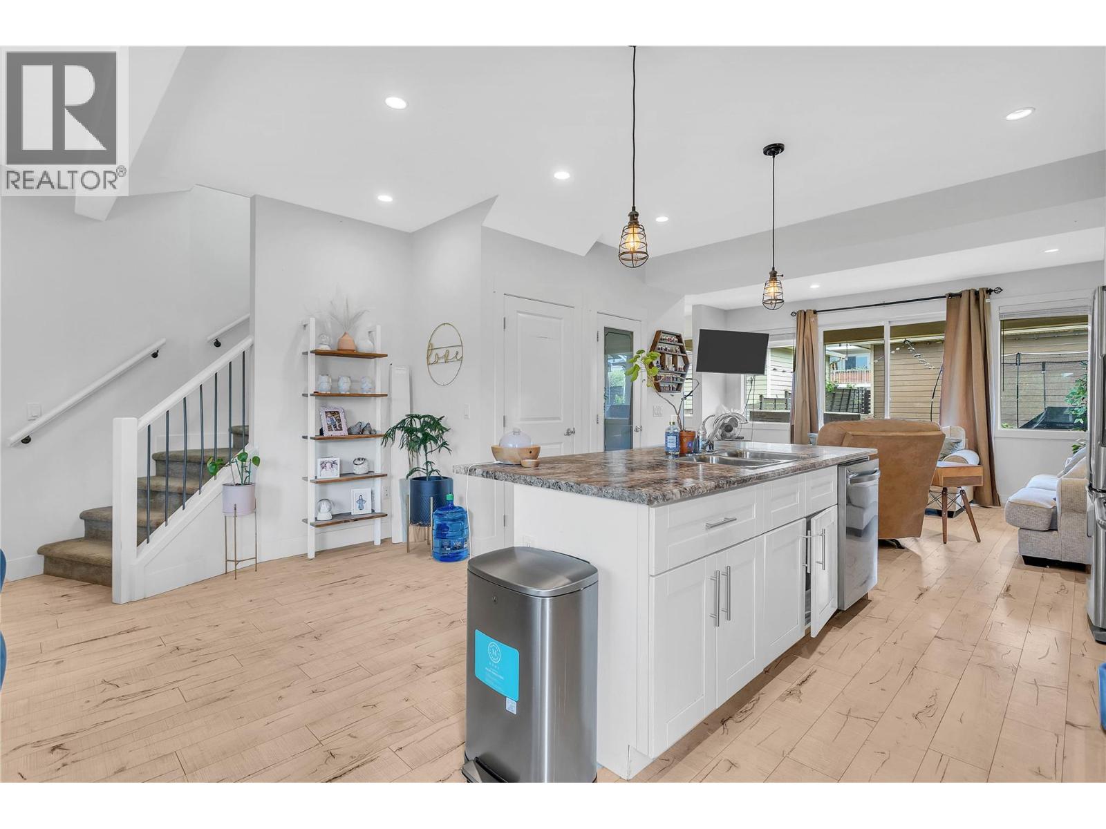 1279 Bergamot Avenue, Kelowna, British Columbia  V1W 5K5 - Photo 7 - 10389097