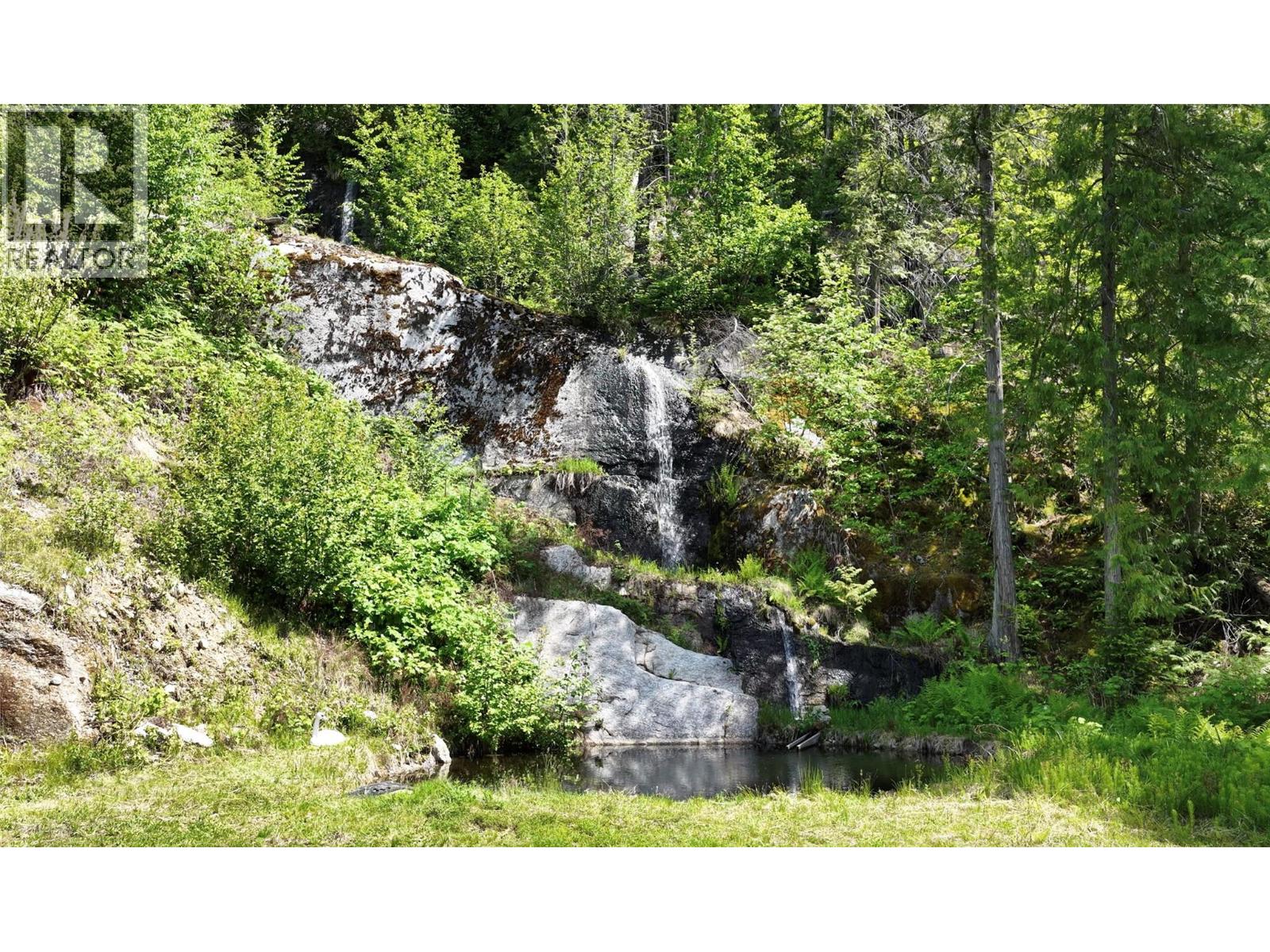 5387 Highway 6 Highway, Burton, British Columbia  V0G 1R0 - Photo 1 - 10389181