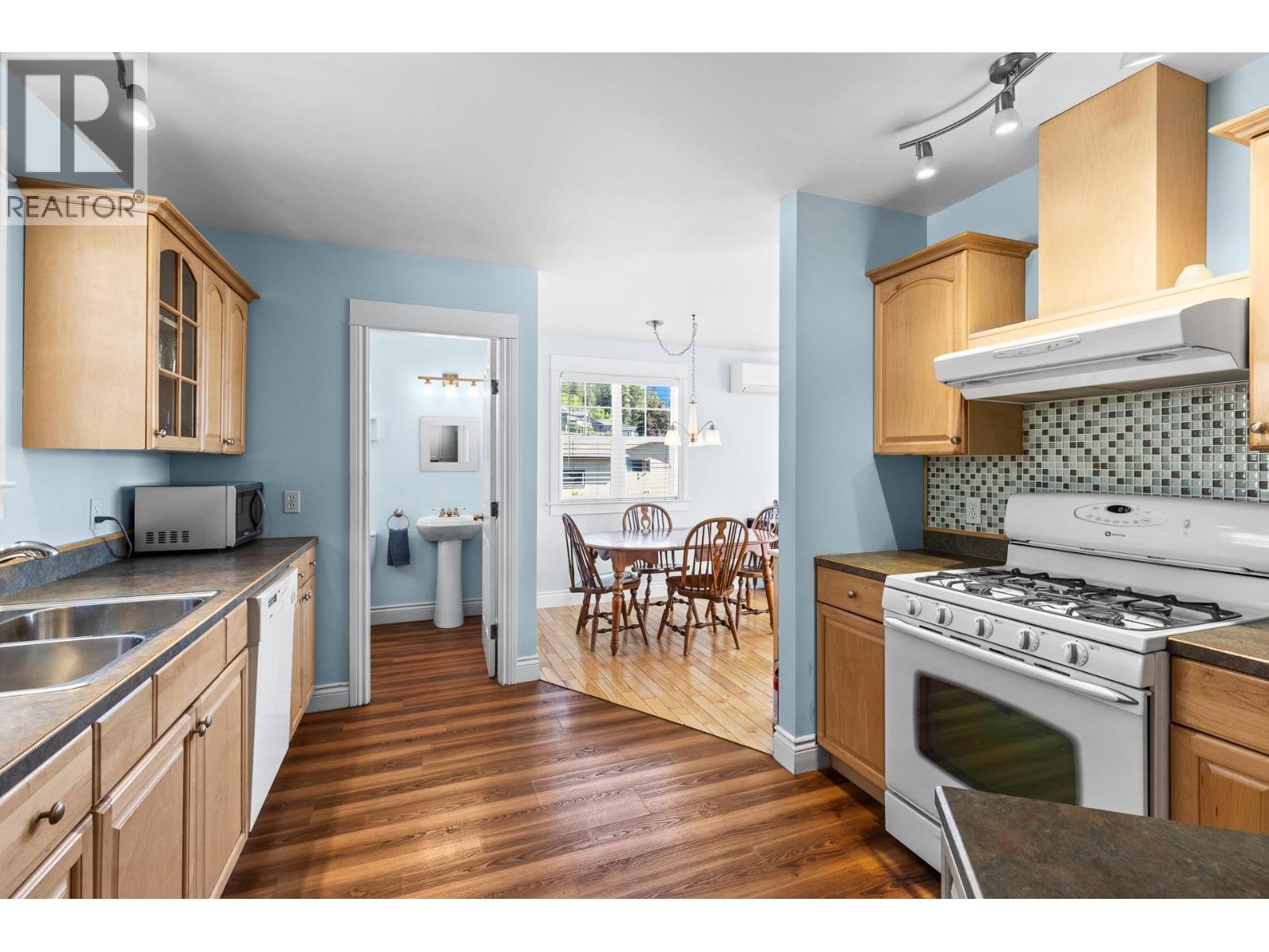 6053 Turner Avenue, Peachland, British Columbia  V0H 1X4 - Photo 10 - 10389732