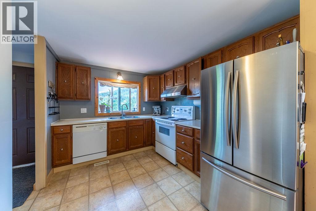 3037 Mccreight Road, Kamloops, British Columbia  V0E 3E1 - Photo 8 - 10389413