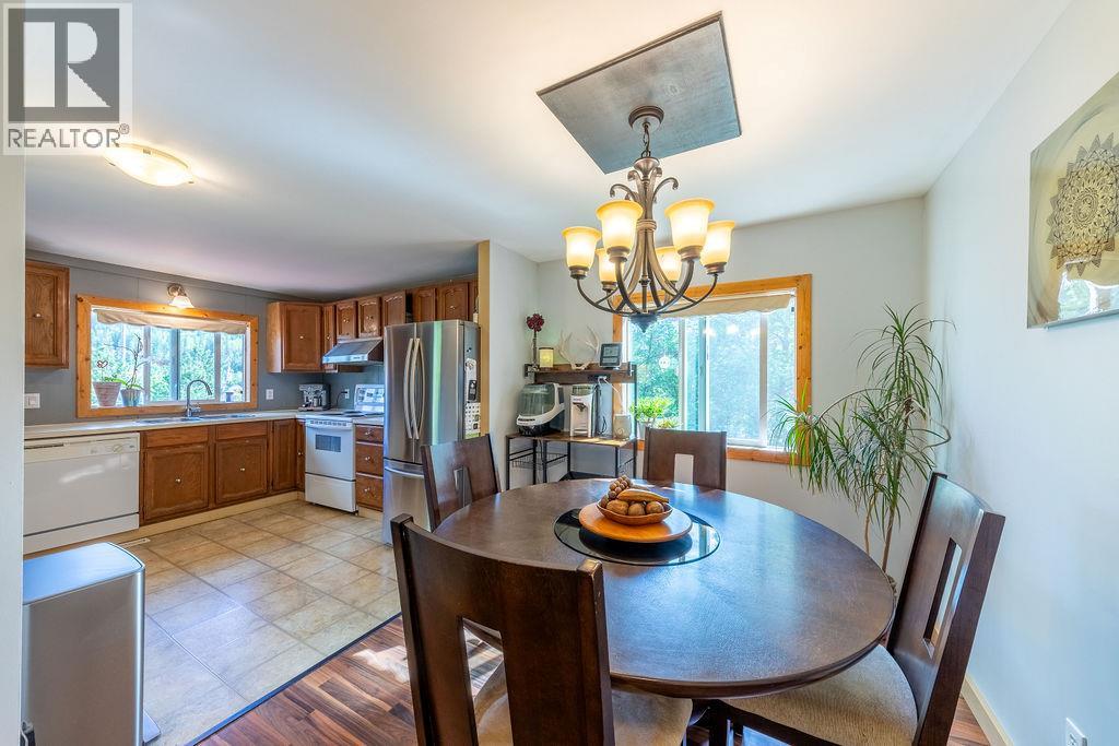 3037 Mccreight Road, Kamloops, British Columbia  V0E 3E1 - Photo 9 - 10389413
