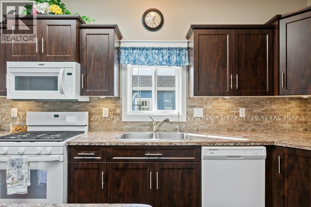 8300 Gallagher Lake Frontage Road Unit# 122, Oliver, British Columbia  V0H 1T2 - Photo 7 - 10389631