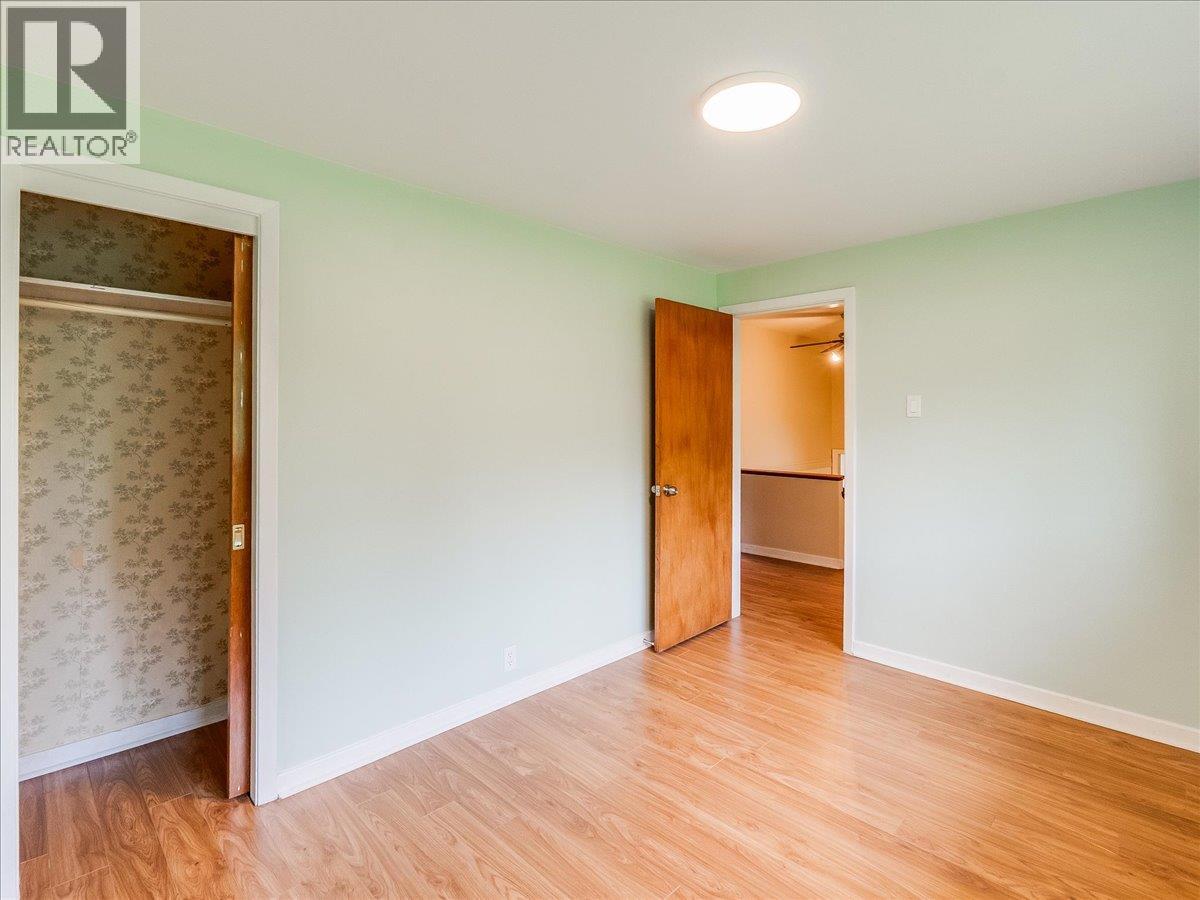 806 10th Street, Castlegar, British Columbia  V1N 2H8 - Photo 15 - 10389575