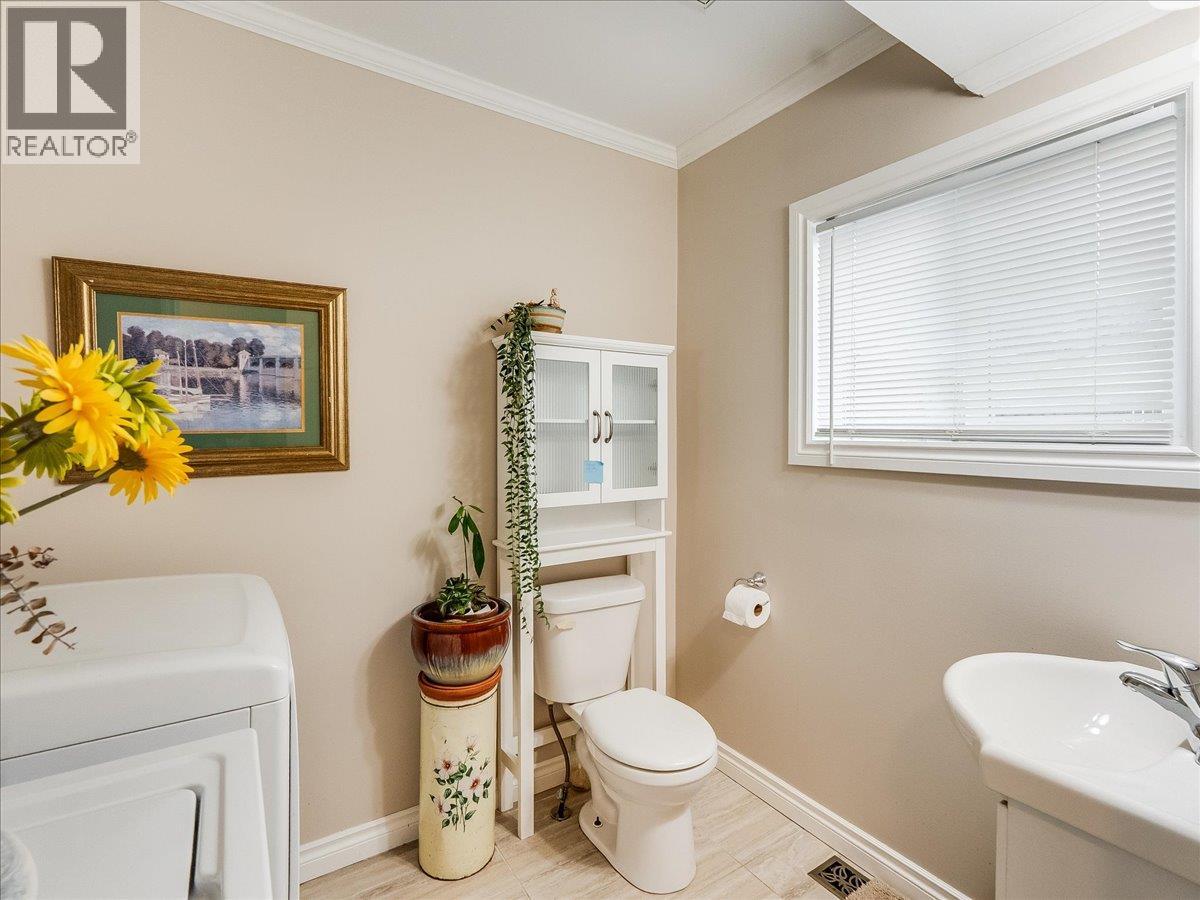 1767 Second Avenue, Trail, British Columbia  V1R 1M6 - Photo 24 - 10389674