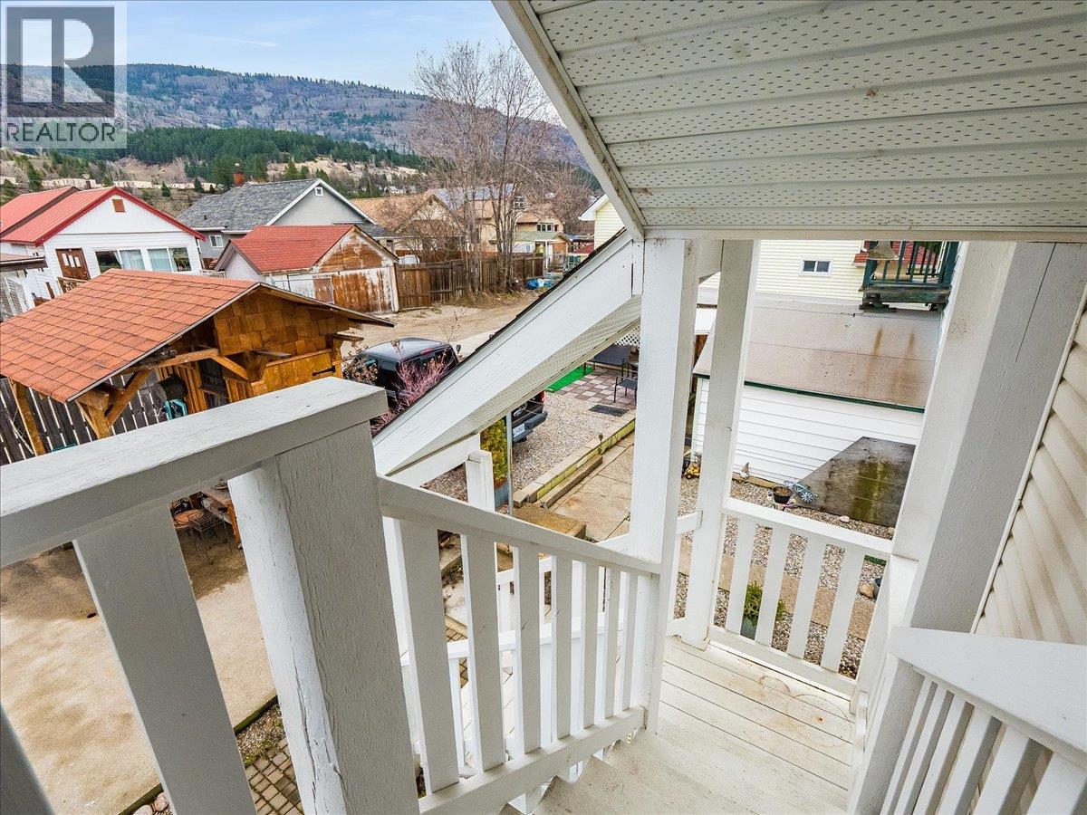 1767 Second Avenue, Trail, British Columbia  V1R 1M6 - Photo 31 - 10389674