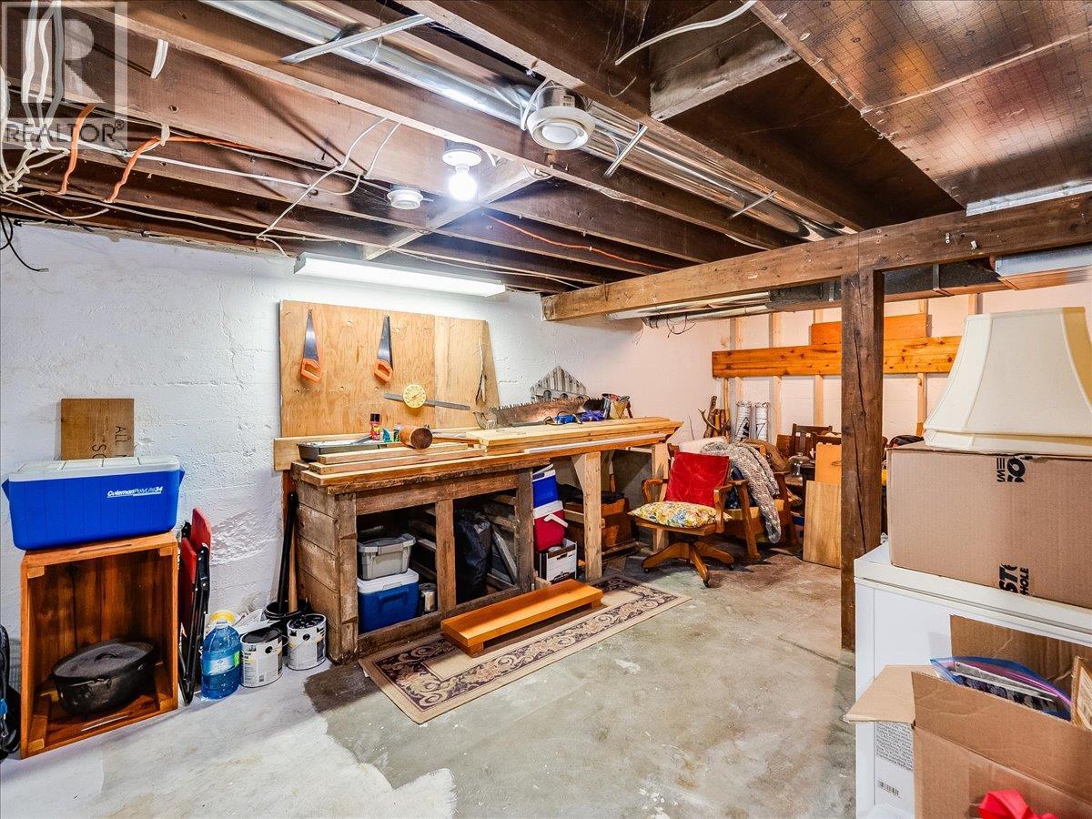 1767 Second Avenue, Trail, British Columbia  V1R 1M6 - Photo 33 - 10389674