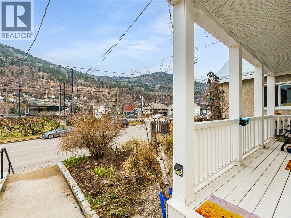 1767 Second Avenue, Trail, British Columbia  V1R 1M6 - Photo 43 - 10389674