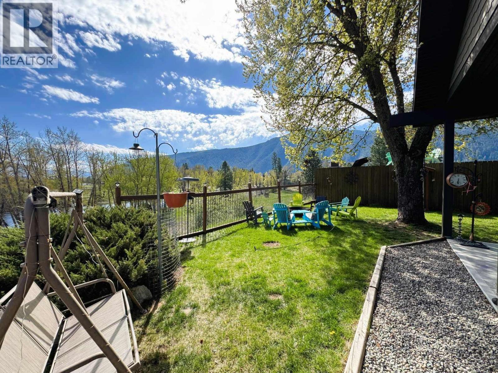 2200 Almond Gardens Road, Grand Forks, British Columbia  V0H 1H4 - Photo 25 - 10389909
