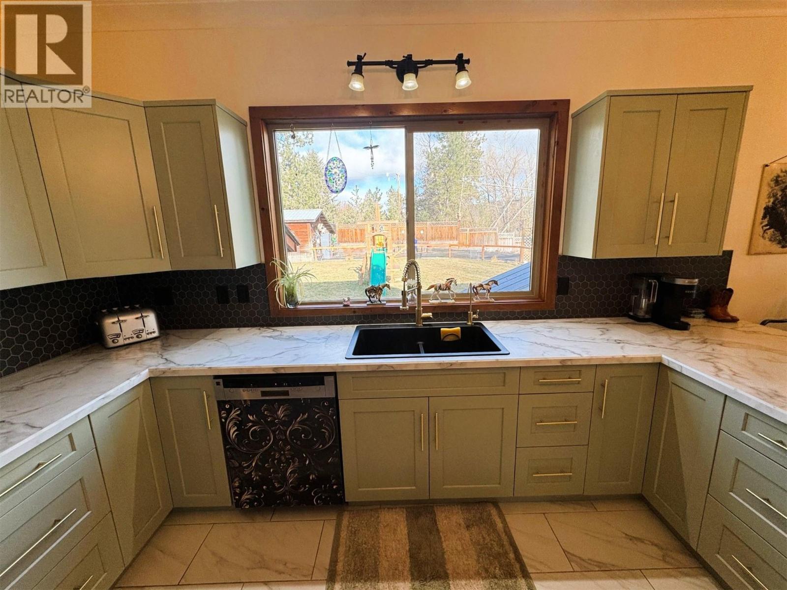 2200 Almond Gardens Road, Grand Forks, British Columbia  V0H 1H4 - Photo 4 - 10389909