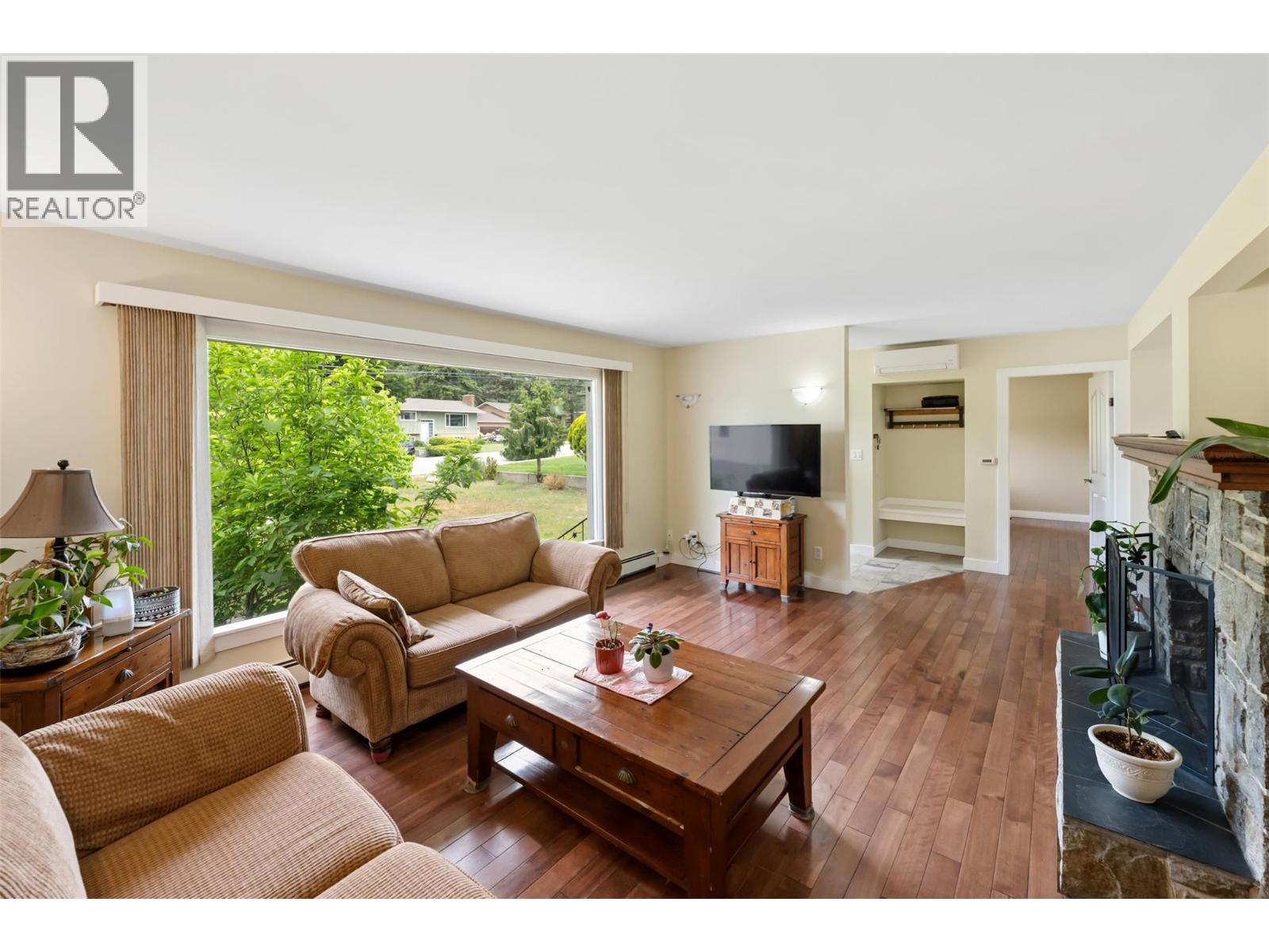 1322 Ridgedale Avenue, Penticton, British Columbia  V2A 2S2 - Photo 3 - 10389894