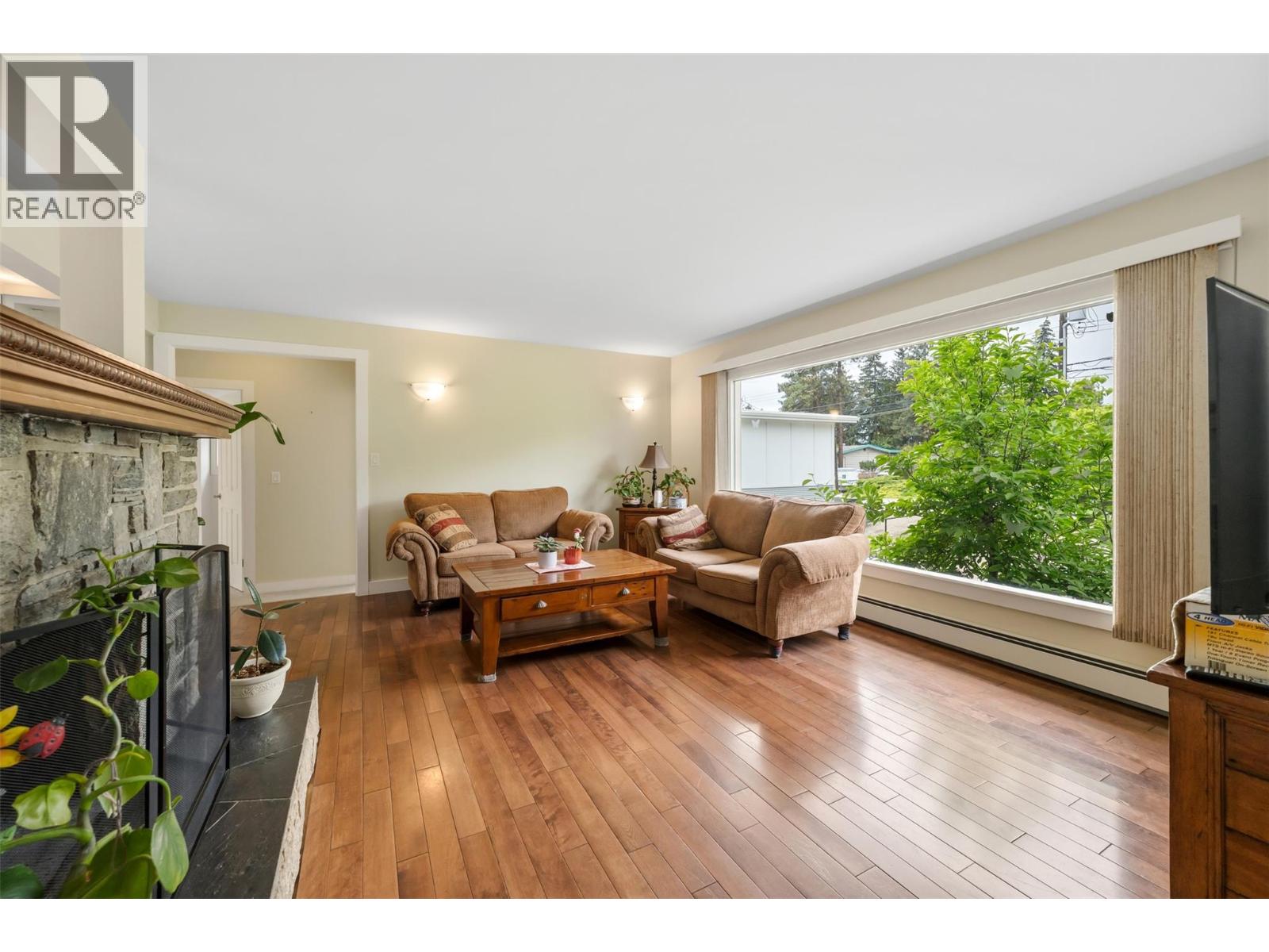 1322 Ridgedale Avenue, Penticton, British Columbia  V2A 2S2 - Photo 5 - 10389894