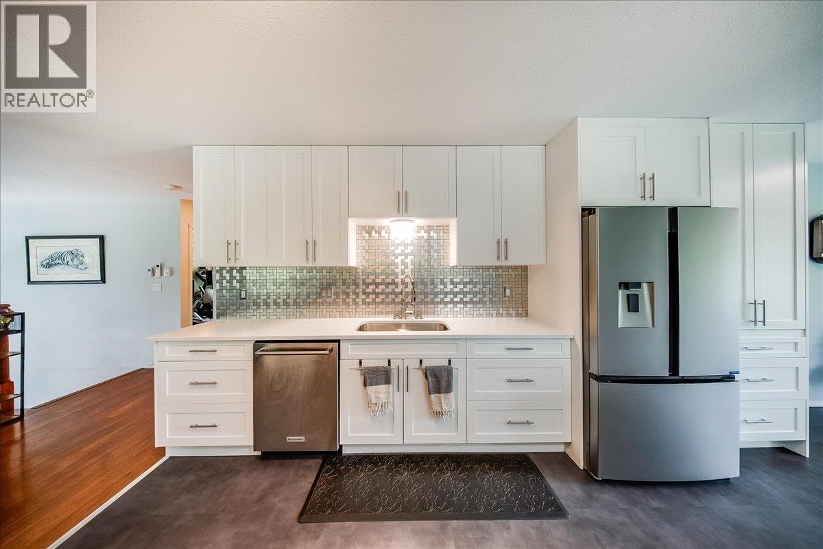 1545 Columbia Road, Ootischenia, British Columbia  V1N 4L6 - Photo 14 - 10389292