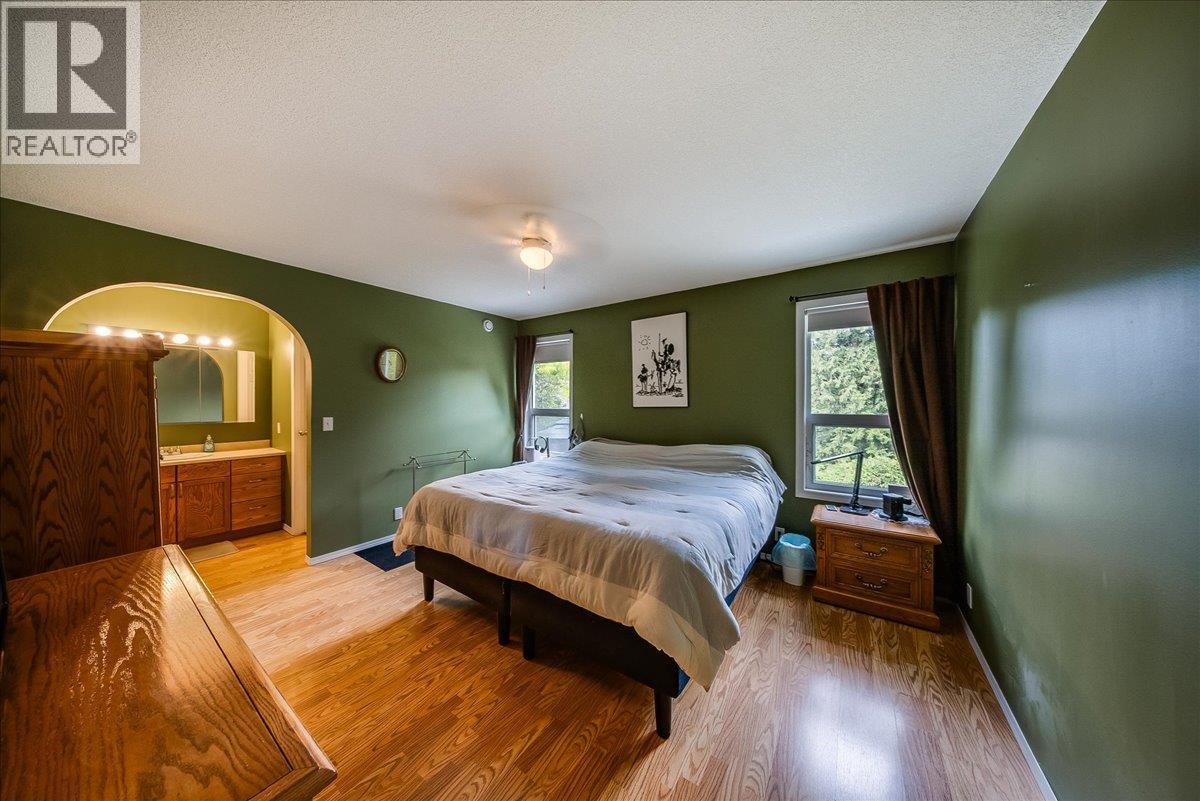 1545 Columbia Road, Ootischenia, British Columbia  V1N 4L6 - Photo 26 - 10389292