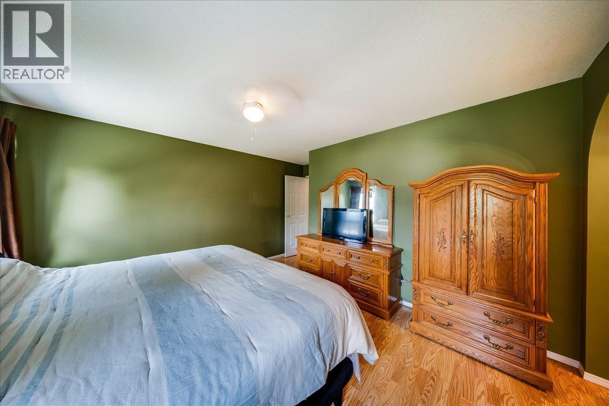 1545 Columbia Road, Ootischenia, British Columbia  V1N 4L6 - Photo 29 - 10389292