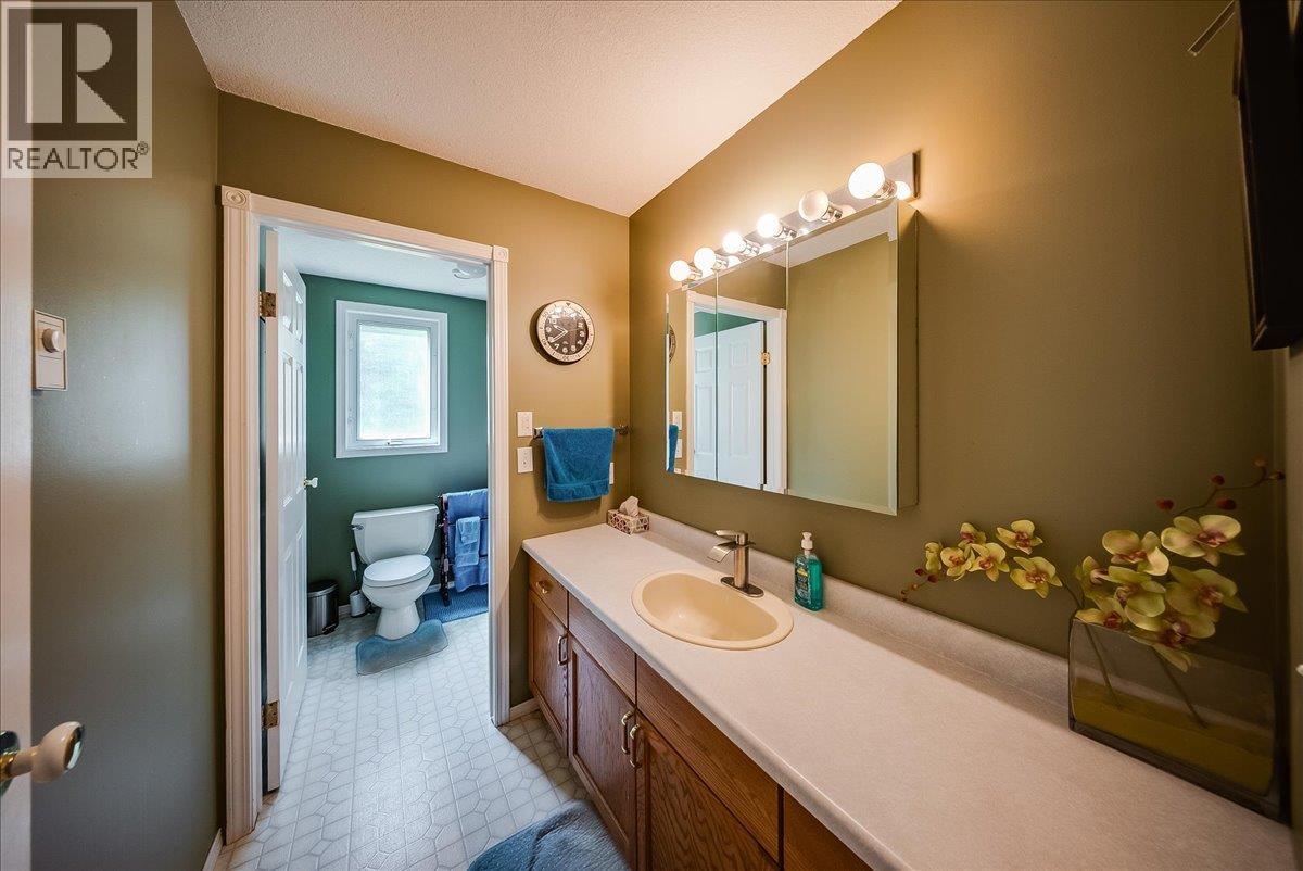 1545 Columbia Road, Ootischenia, British Columbia  V1N 4L6 - Photo 37 - 10389292
