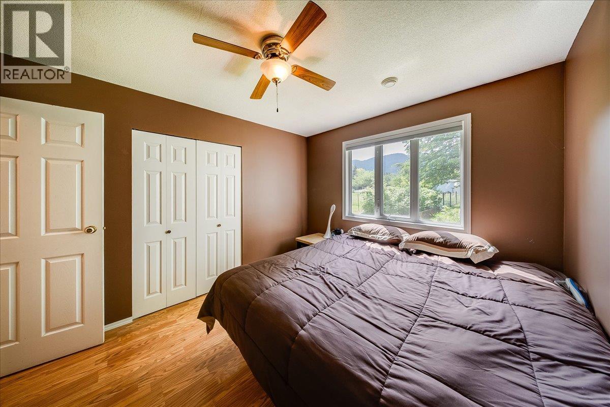 1545 Columbia Road, Ootischenia, British Columbia  V1N 4L6 - Photo 39 - 10389292