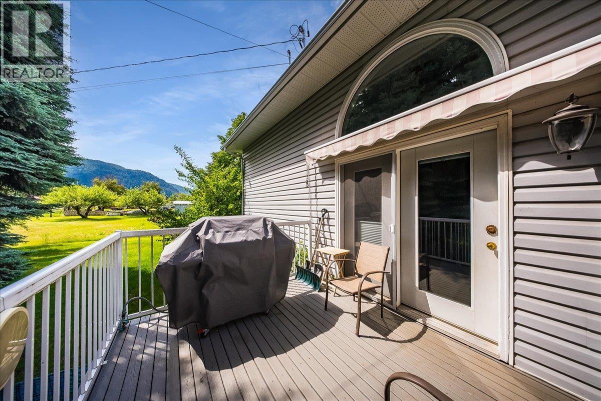 1545 Columbia Road, Ootischenia, British Columbia  V1N 4L6 - Photo 42 - 10389292