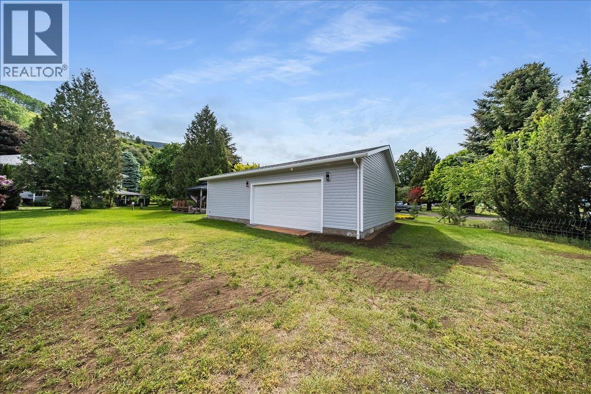 1545 Columbia Road, Ootischenia, British Columbia  V1N 4L6 - Photo 46 - 10389292