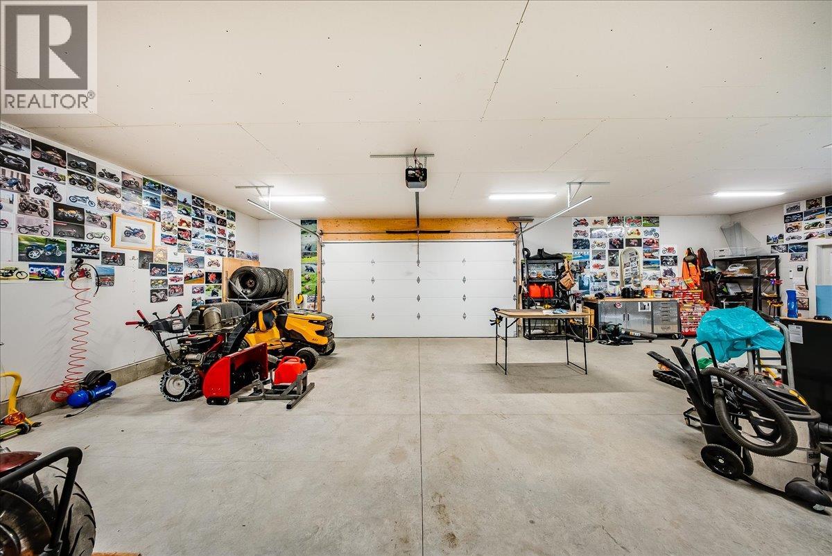 1545 Columbia Road, Ootischenia, British Columbia  V1N 4L6 - Photo 49 - 10389292
