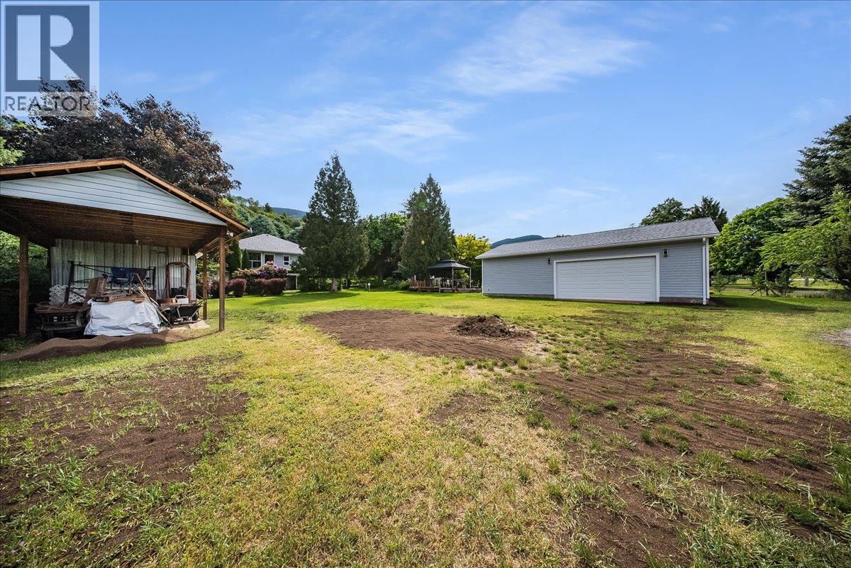 1545 Columbia Road, Ootischenia, British Columbia  V1N 4L6 - Photo 57 - 10389292