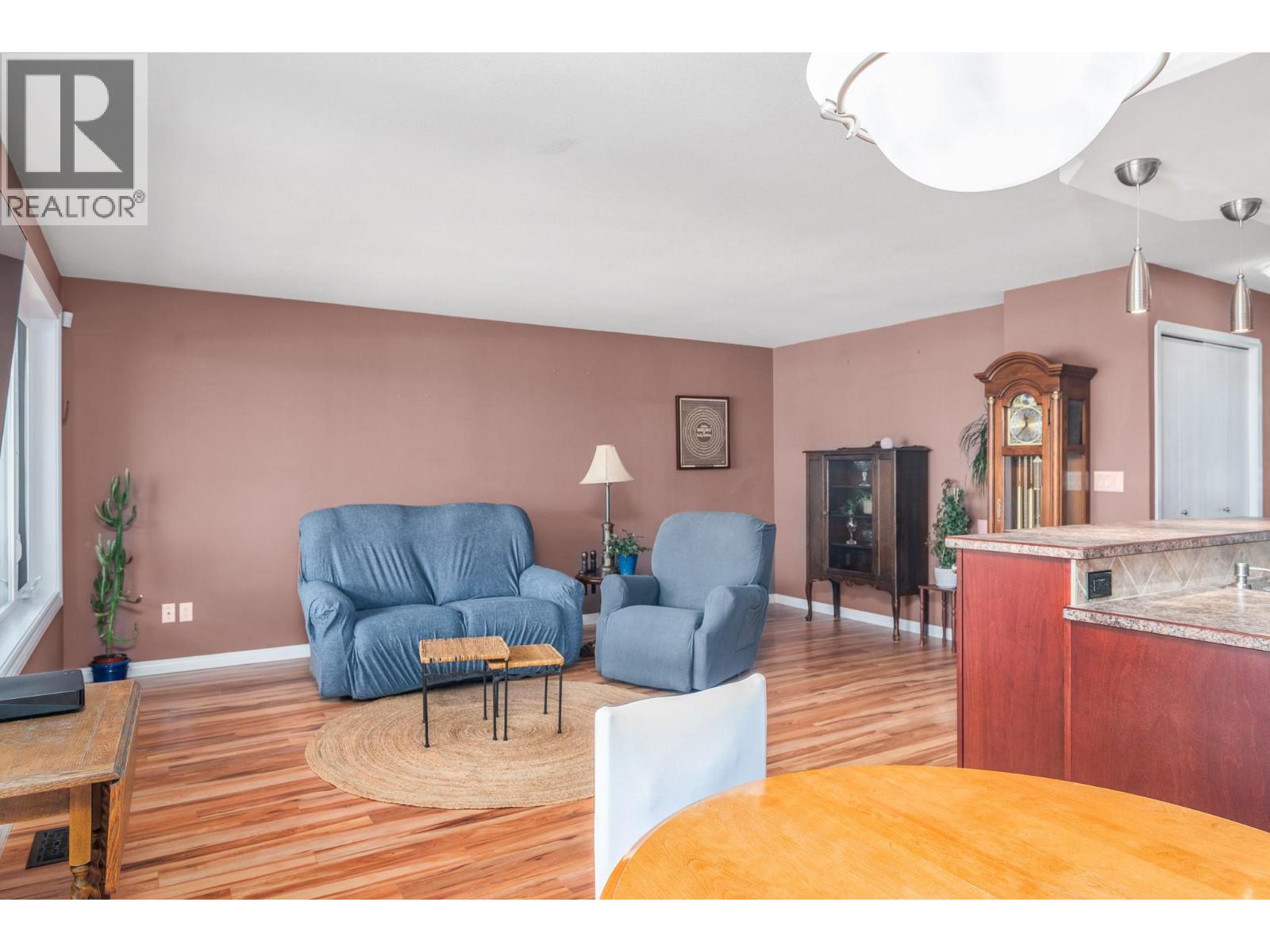 6777 Longacre Drive, Vernon, British Columbia  V1H 1J1 - Photo 11 - 10387562