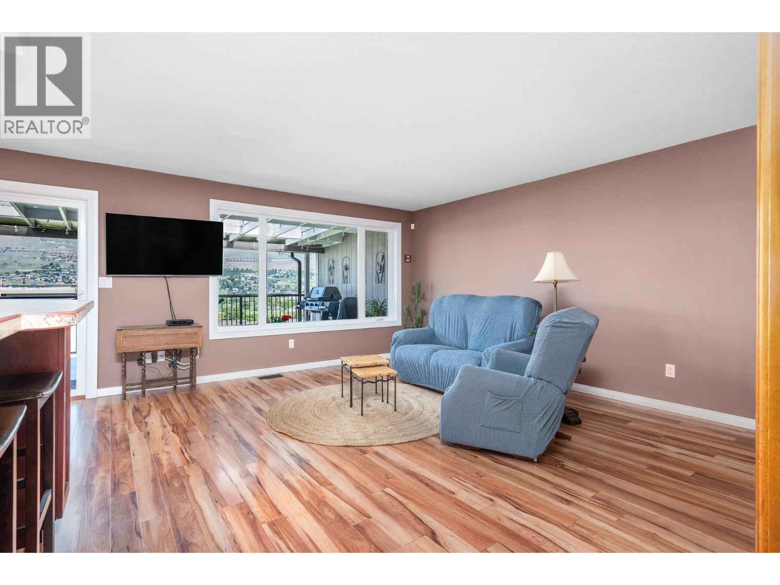 6777 Longacre Drive, Vernon, British Columbia  V1H 1J1 - Photo 6 - 10387562