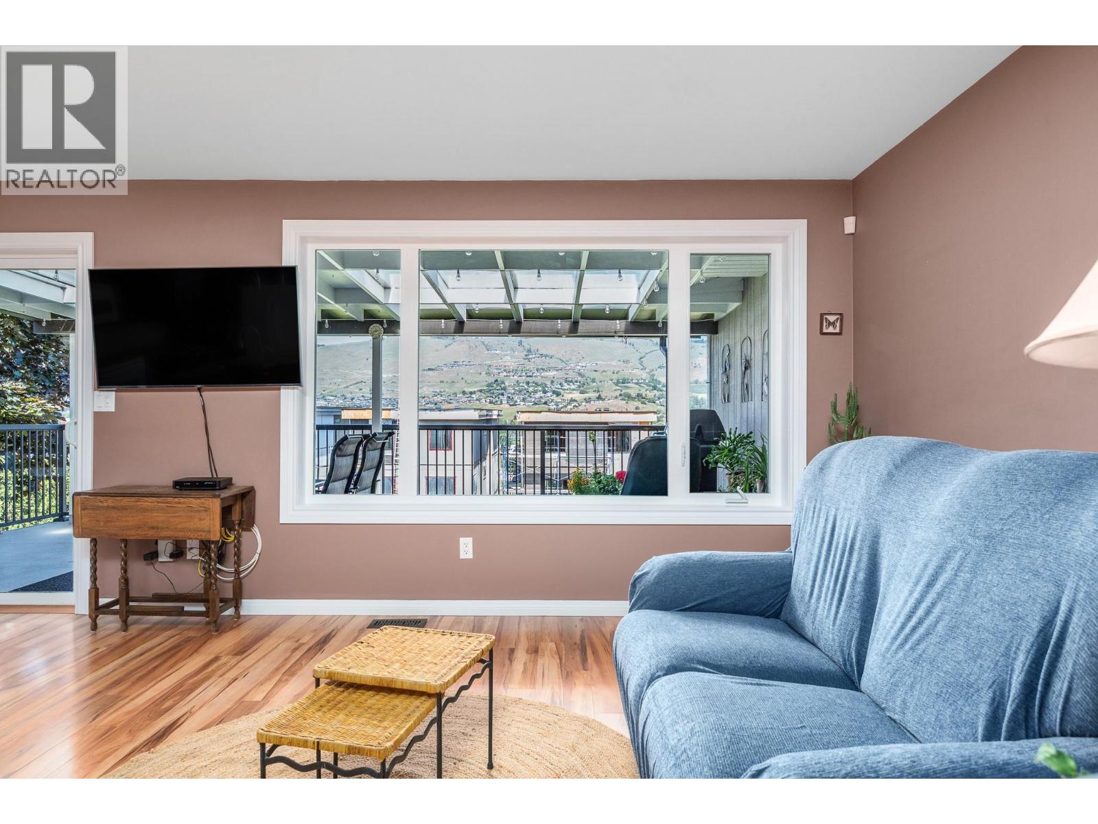 6777 Longacre Drive, Vernon, British Columbia  V1H 1J1 - Photo 7 - 10387562