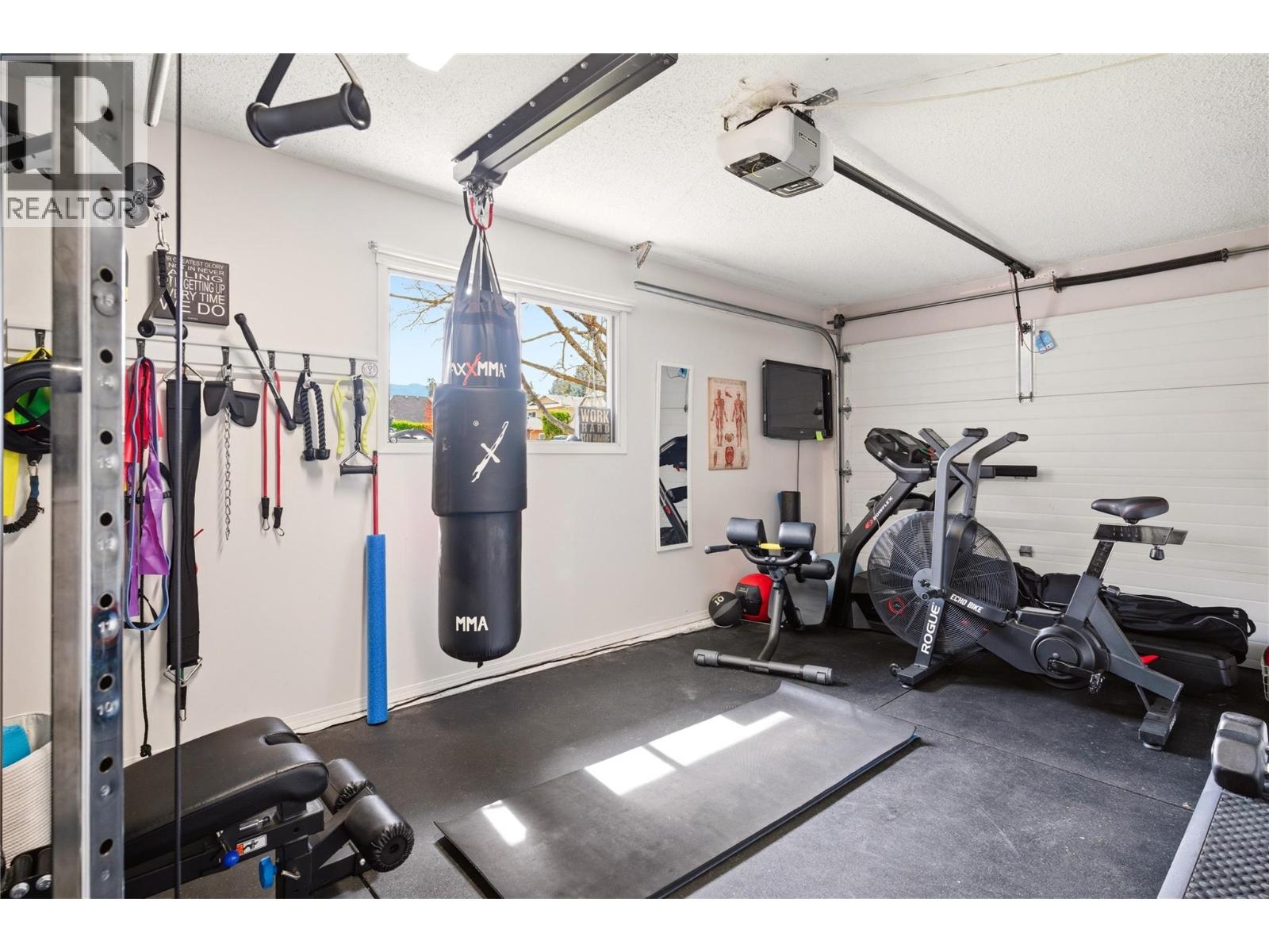 4337 Dunvegan Court, Kelowna, British Columbia  V1W 2L6 - Photo 39 - 10389854