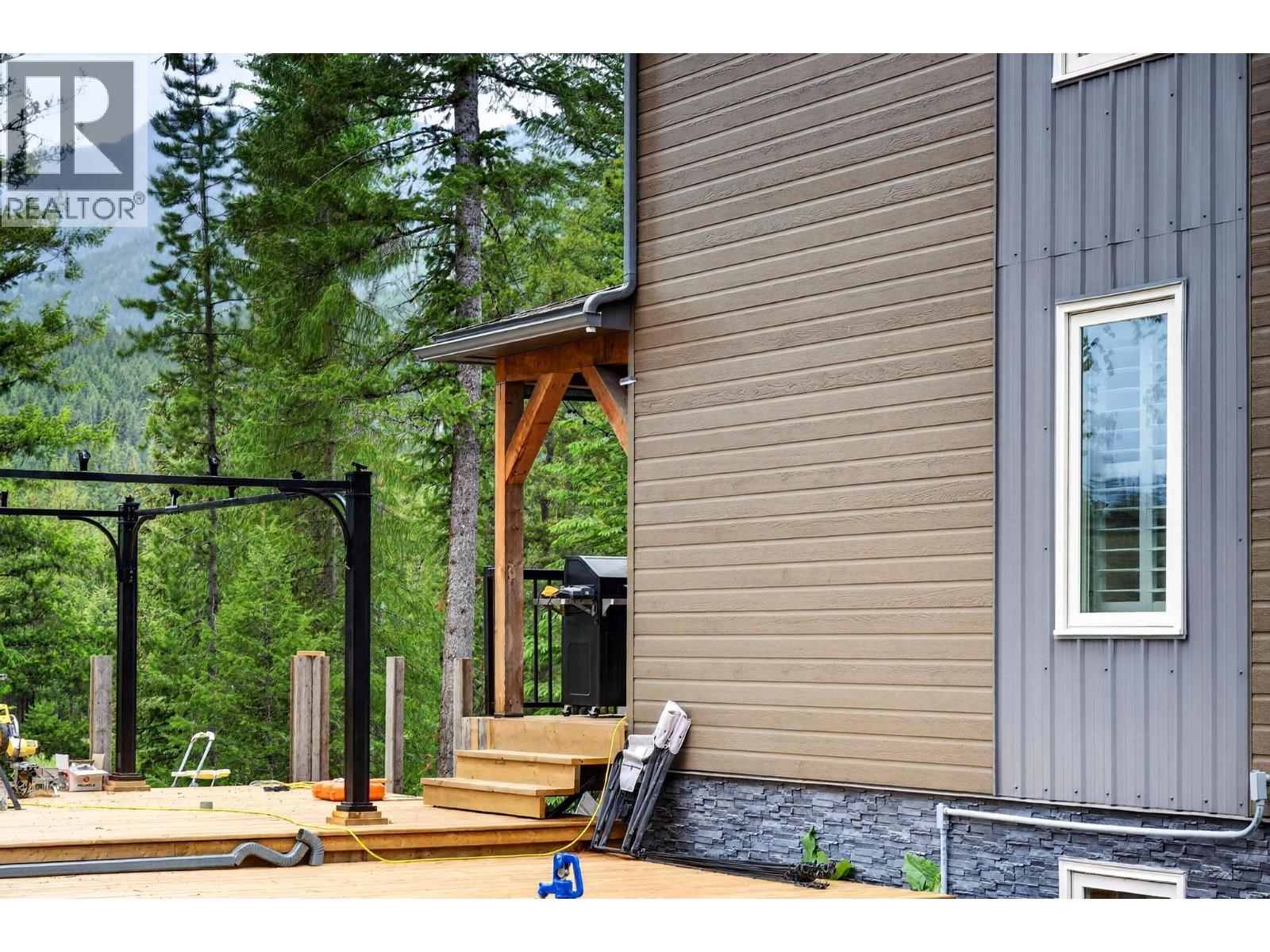 2333 Hedges Road, Golden, British Columbia  V0A 1H1 - Photo 51 - 10389825