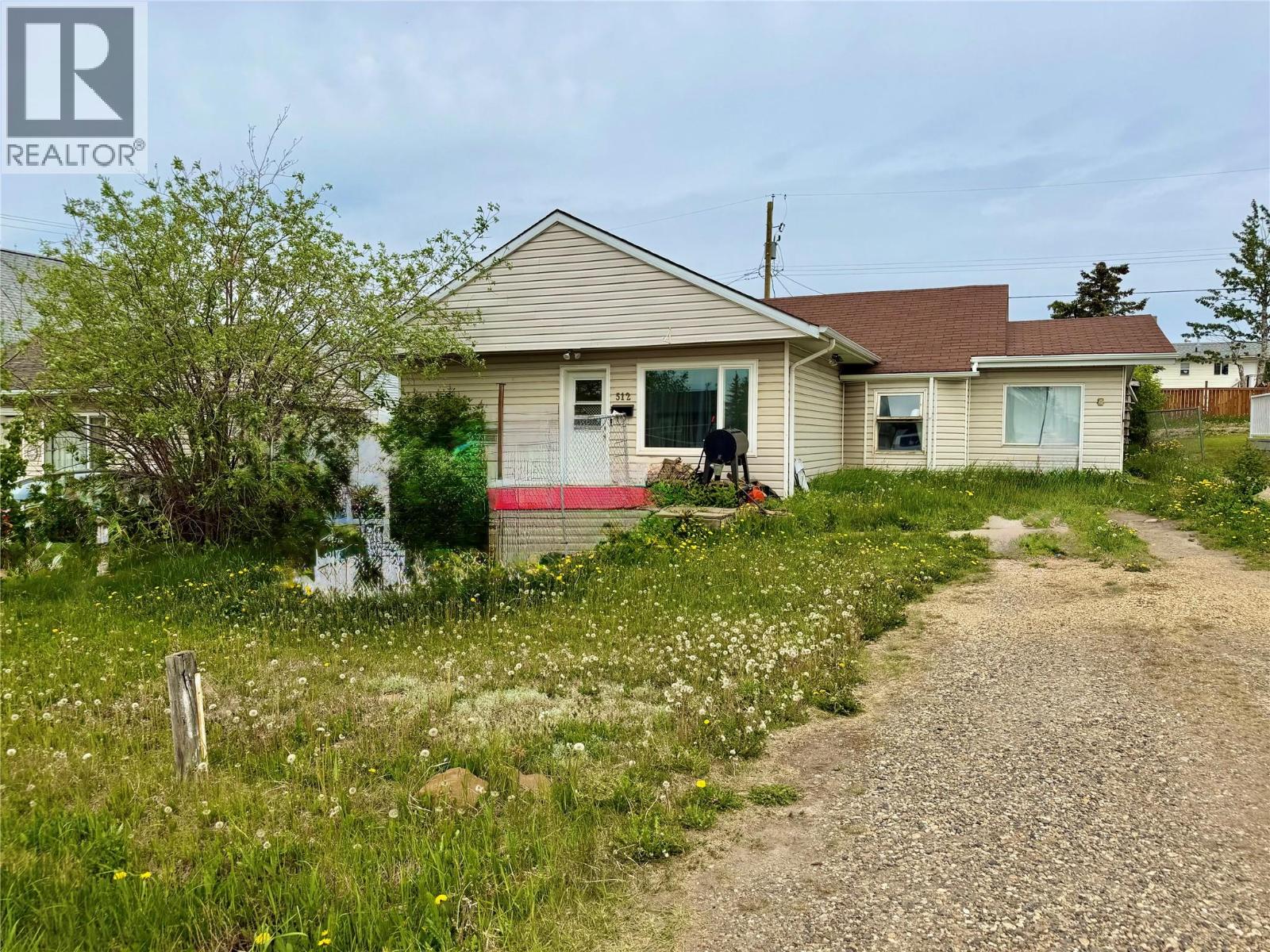 512 97a Avenue, Dawson Creek, British Columbia  V1G 1R1 - Photo 1 - 10389922