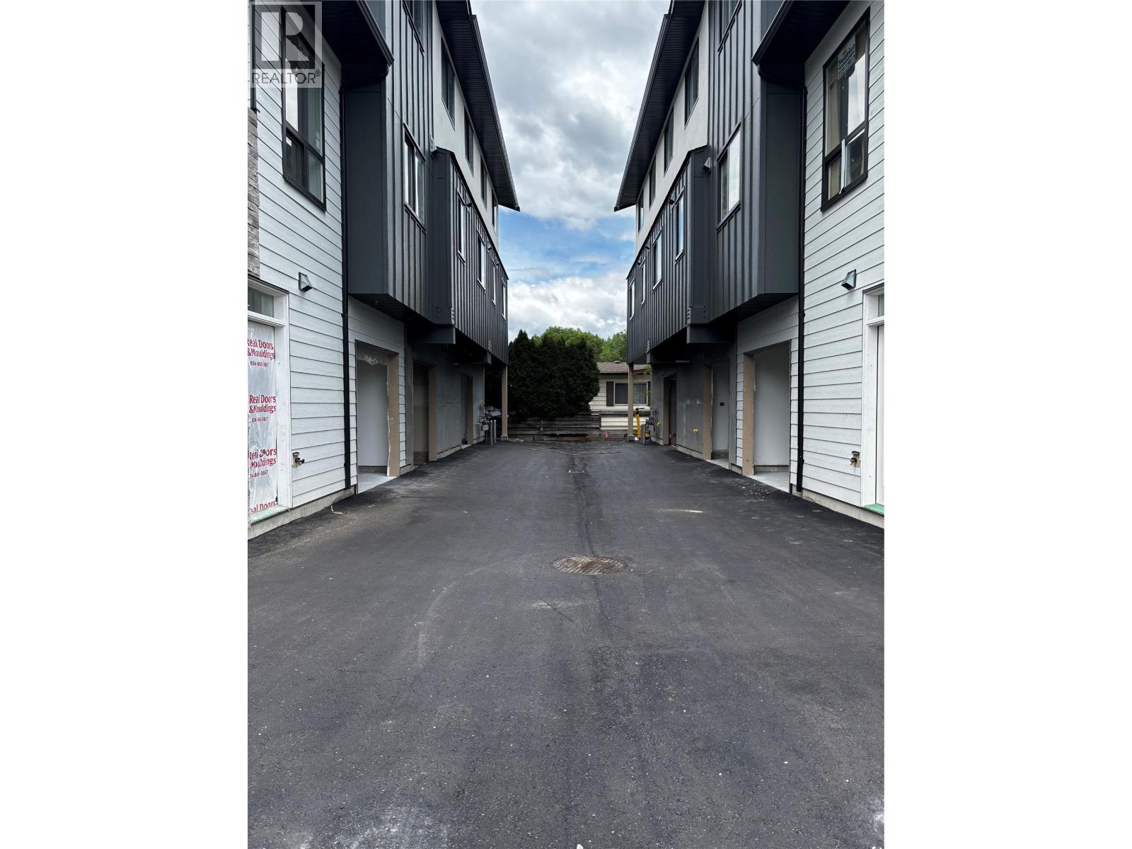 980 Franklyn Road Unit# 5 Lot# 5, Kelowna, British Columbia  V1X 3V1 - Photo 3 - 10389834