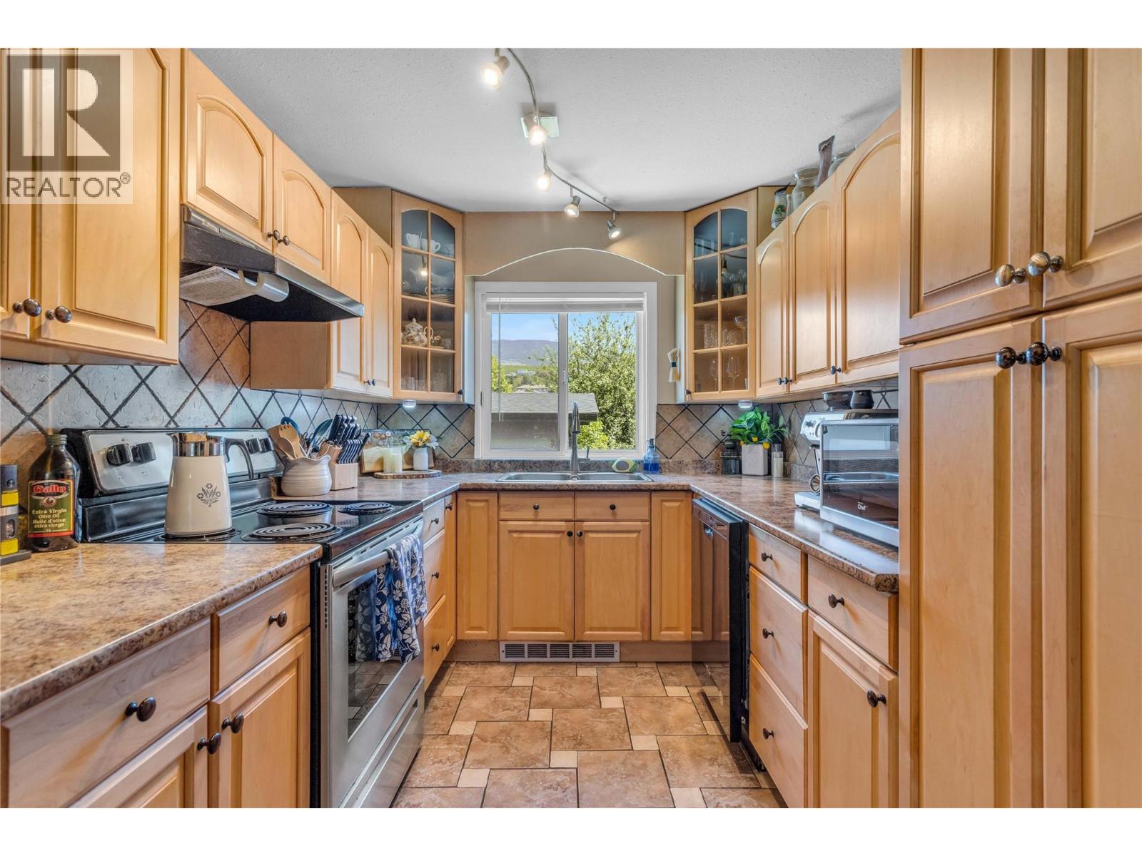 265 & 269 Muir Road, Kelowna, British Columbia  V1X 2T4 - Photo 43 - 10389745