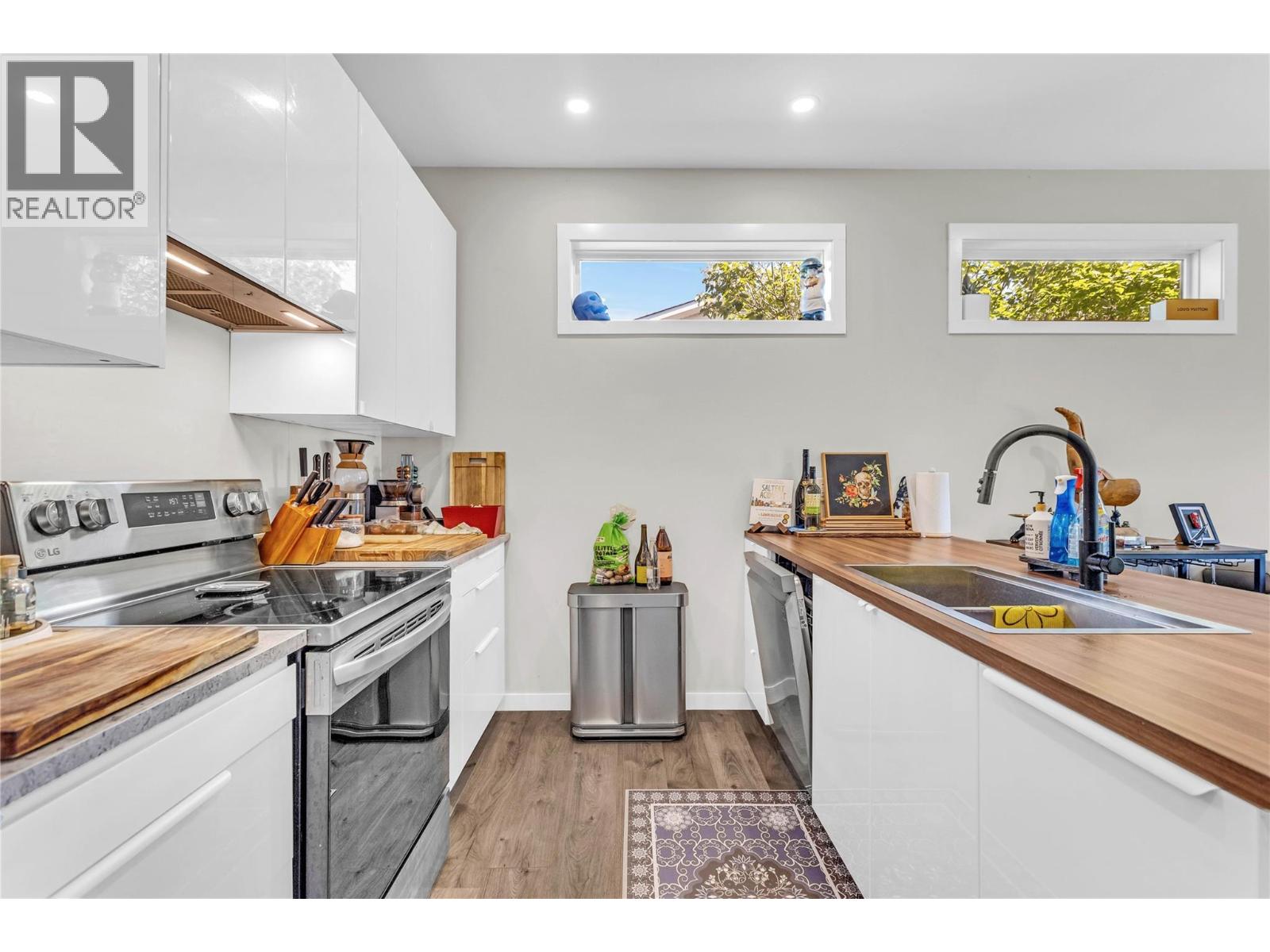 265 & 269 Muir Road, Kelowna, British Columbia  V1X 2T4 - Photo 9 - 10389745