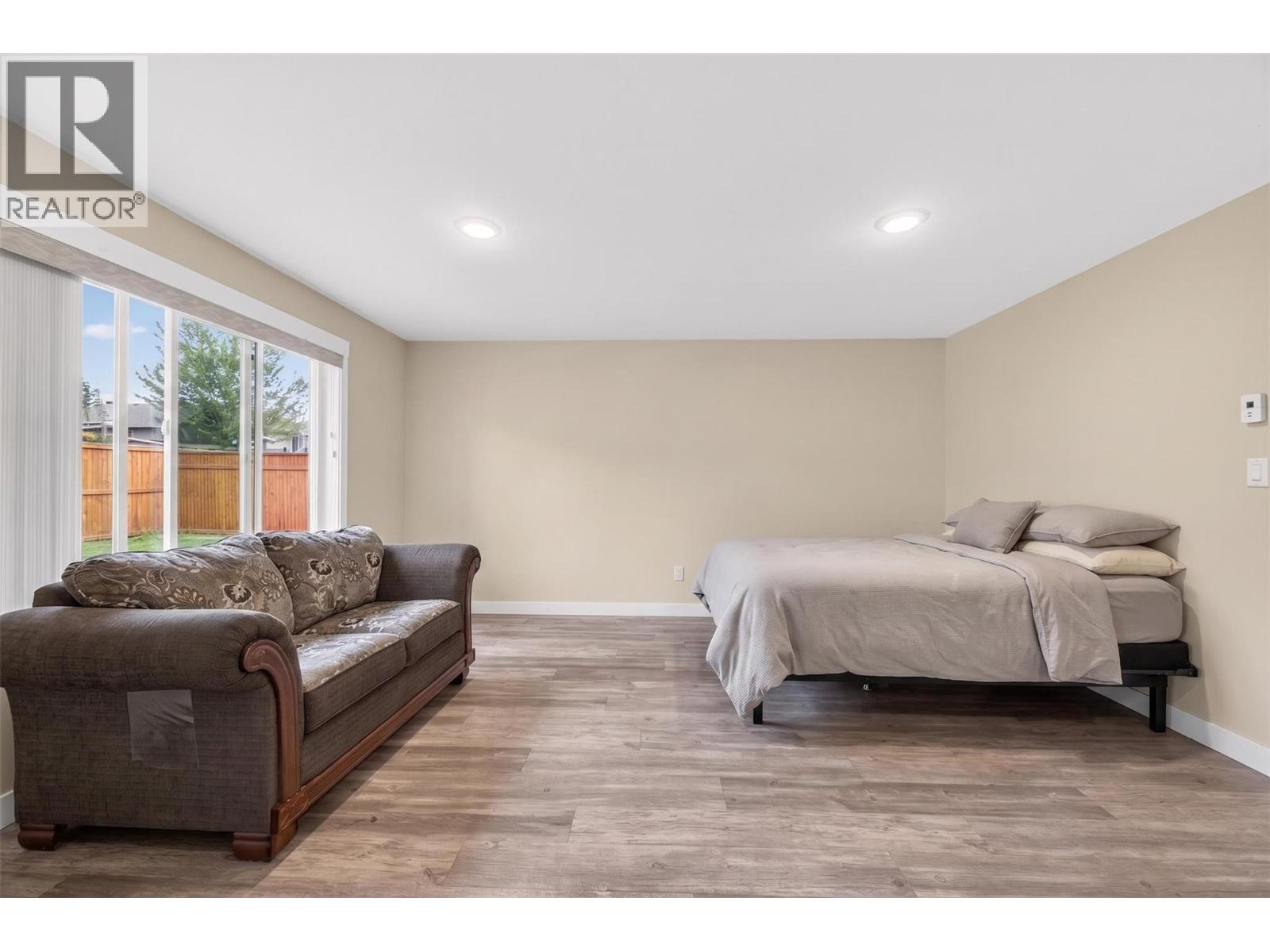 5480 Canoe Beach Drive Ne, Salmon Arm, British Columbia  V1E 2M5 - Photo 13 - 10389582