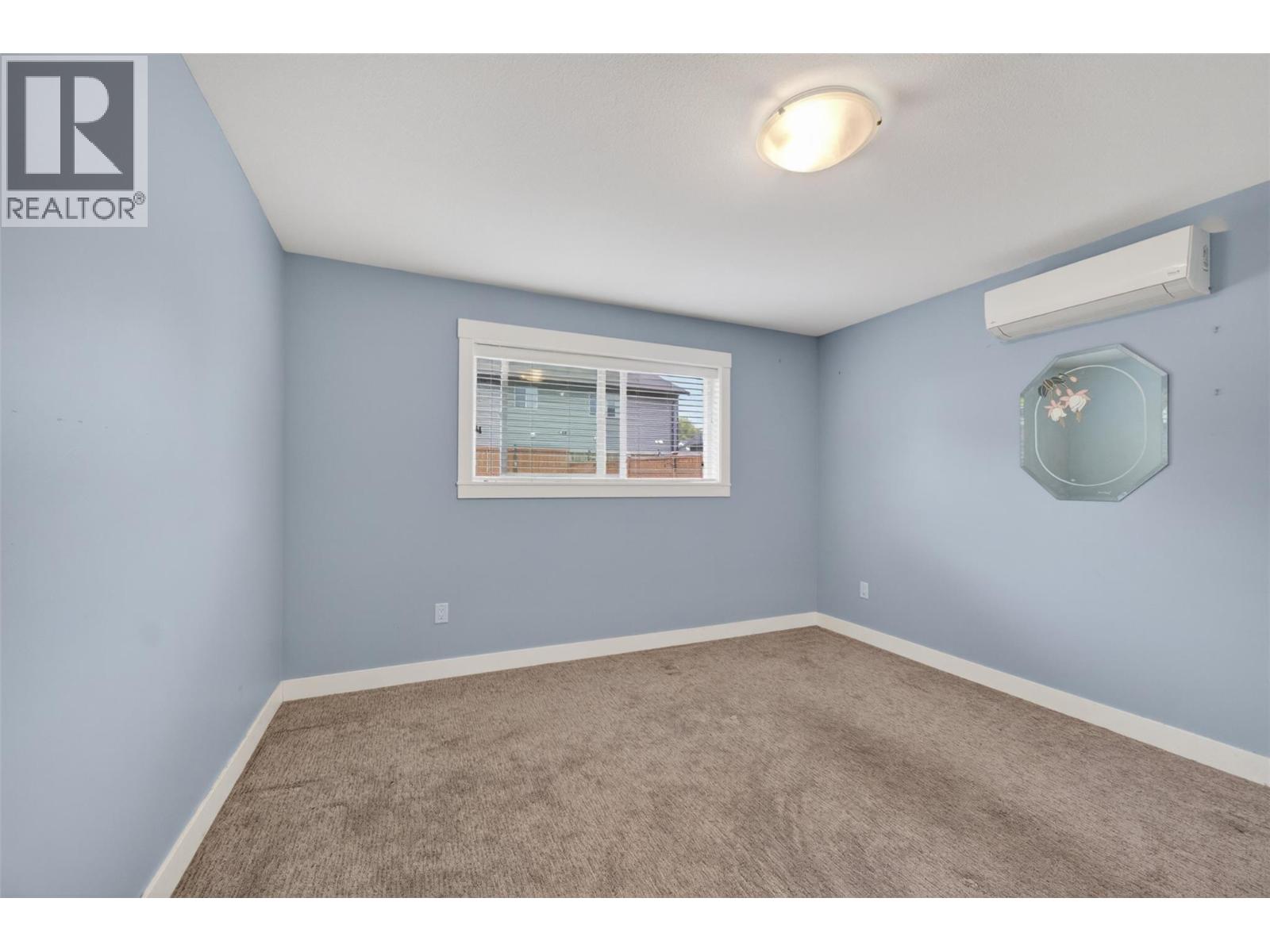 5480 Canoe Beach Drive Ne, Salmon Arm, British Columbia  V1E 2M5 - Photo 19 - 10389582