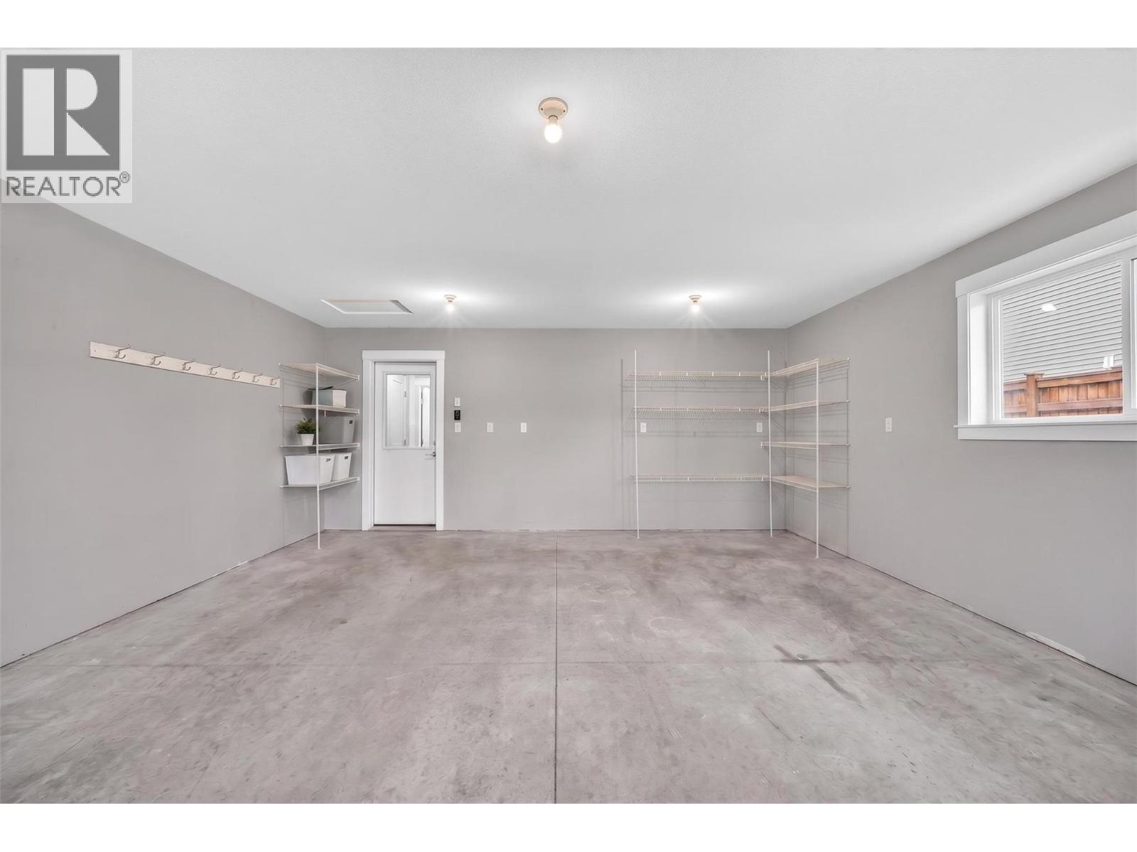 5480 Canoe Beach Drive Ne, Salmon Arm, British Columbia  V1E 2M5 - Photo 27 - 10389582