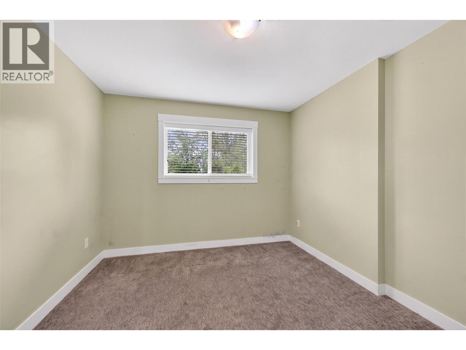 5480 Canoe Beach Drive Ne, Salmon Arm, British Columbia  V1E 2M5 - Photo 29 - 10389582