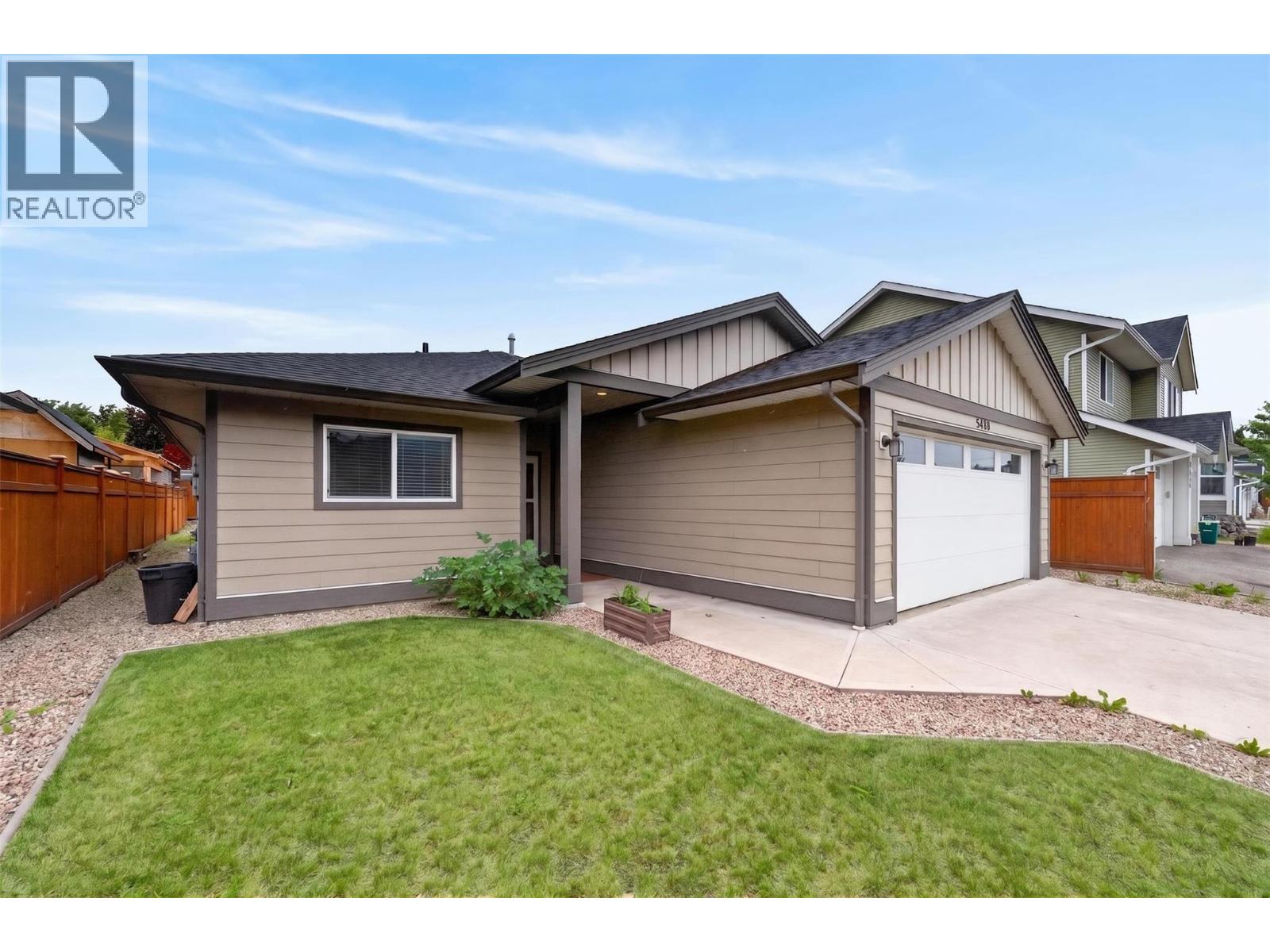 5480 Canoe Beach Drive Ne, Salmon Arm, British Columbia  V1E 2M5 - Photo 45 - 10389582