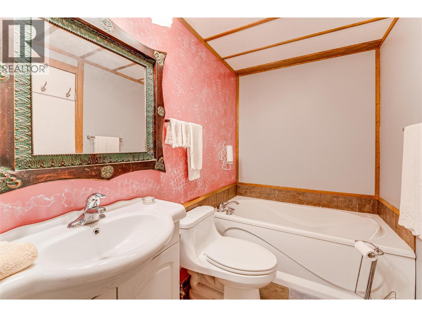2727 Lakeshore Road Unit# 106, Vernon, British Columbia  V1H 1X5 - Photo 19 - 10389262
