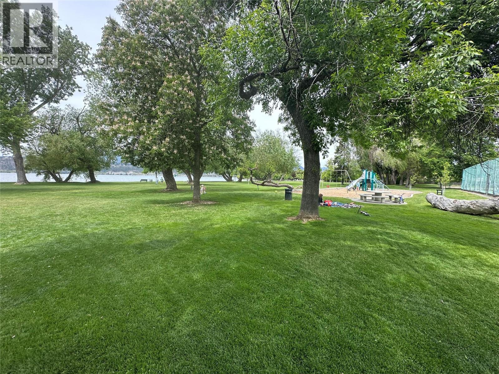 432 Wardlaw Avenue, Kelowna, British Columbia  V1Y 5B4 - Photo 32 - 10389937