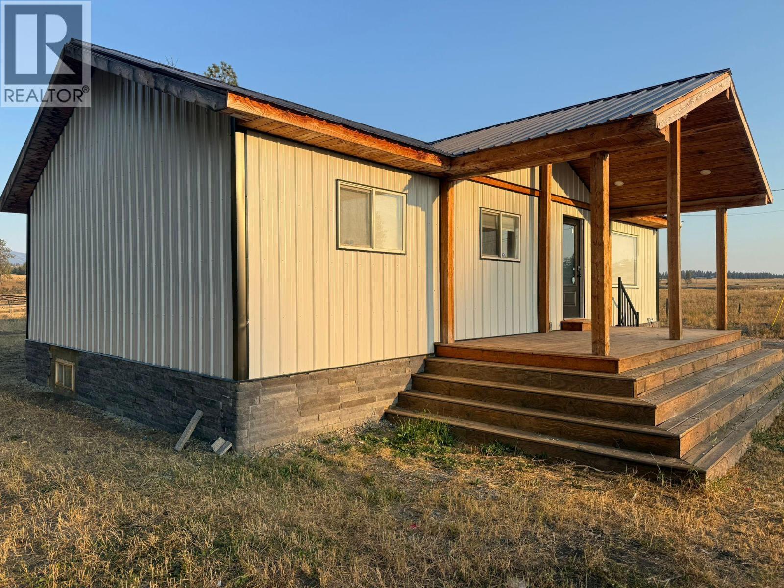 9275 Pighin Road, Cranbrook, British Columbia  V1C 7C9 - Photo 2 - 10389927