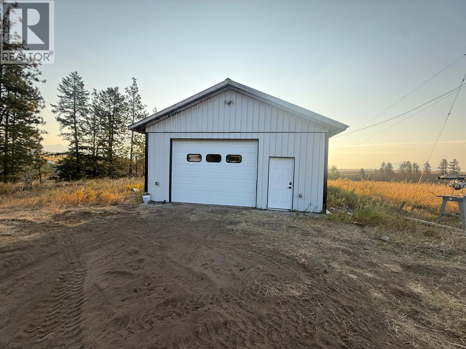 9275 Pighin Road, Cranbrook, British Columbia  V1C 7C9 - Photo 4 - 10389927
