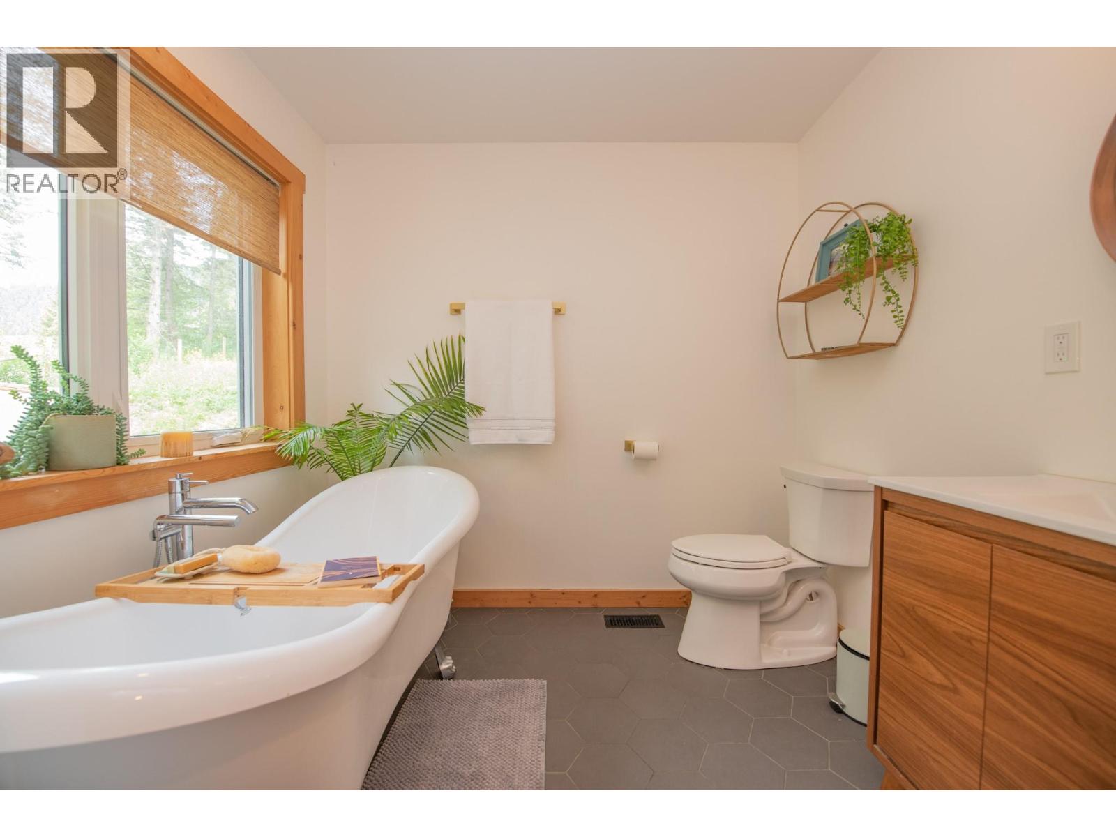 189 Rylin Road, Lumby, British Columbia  V0E 2G1 - Photo 31 - 10389839