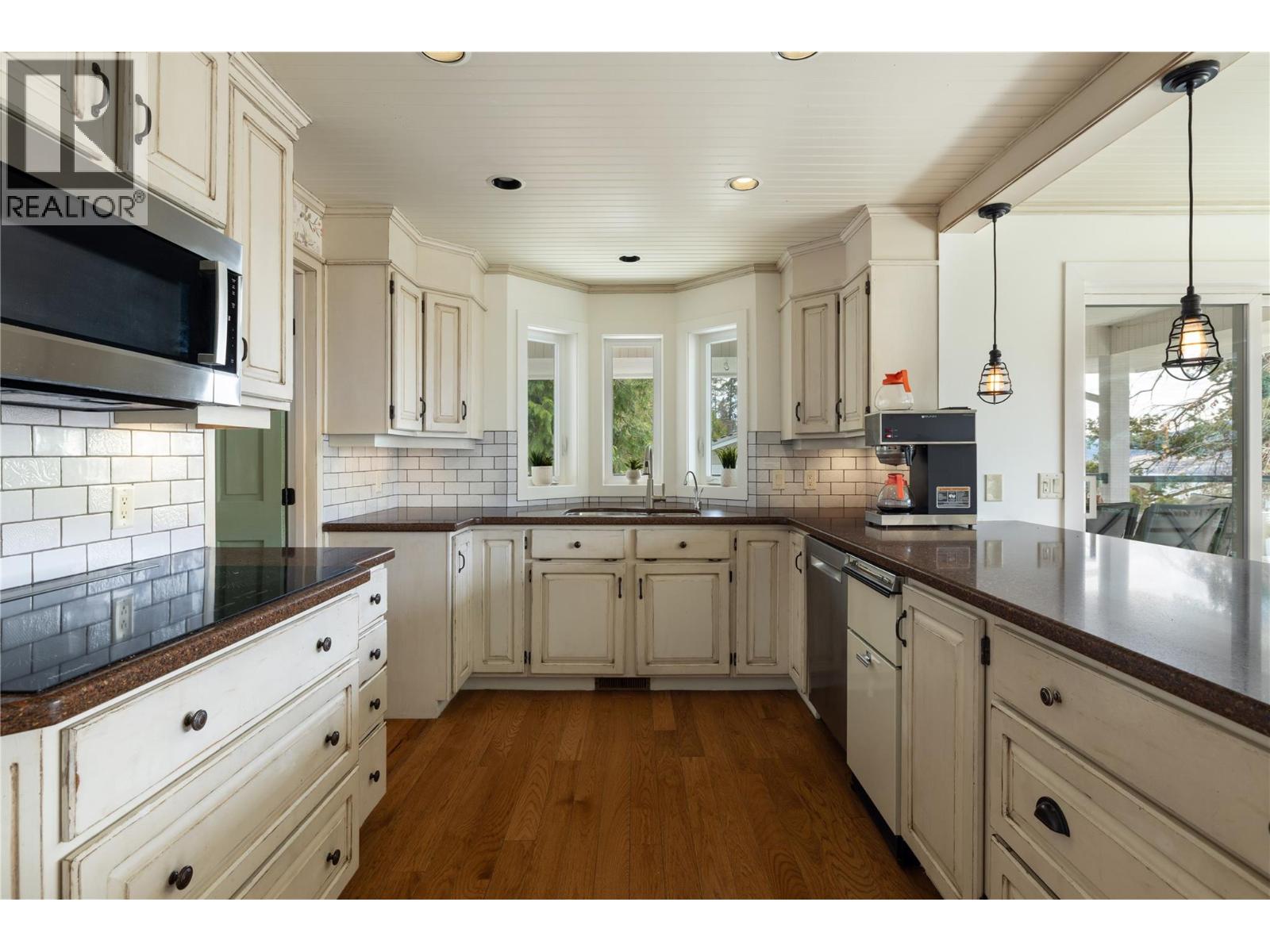 277 Clifton Road N, Kelowna, British Columbia  V1V 1N3 - Photo 7 - 10389802