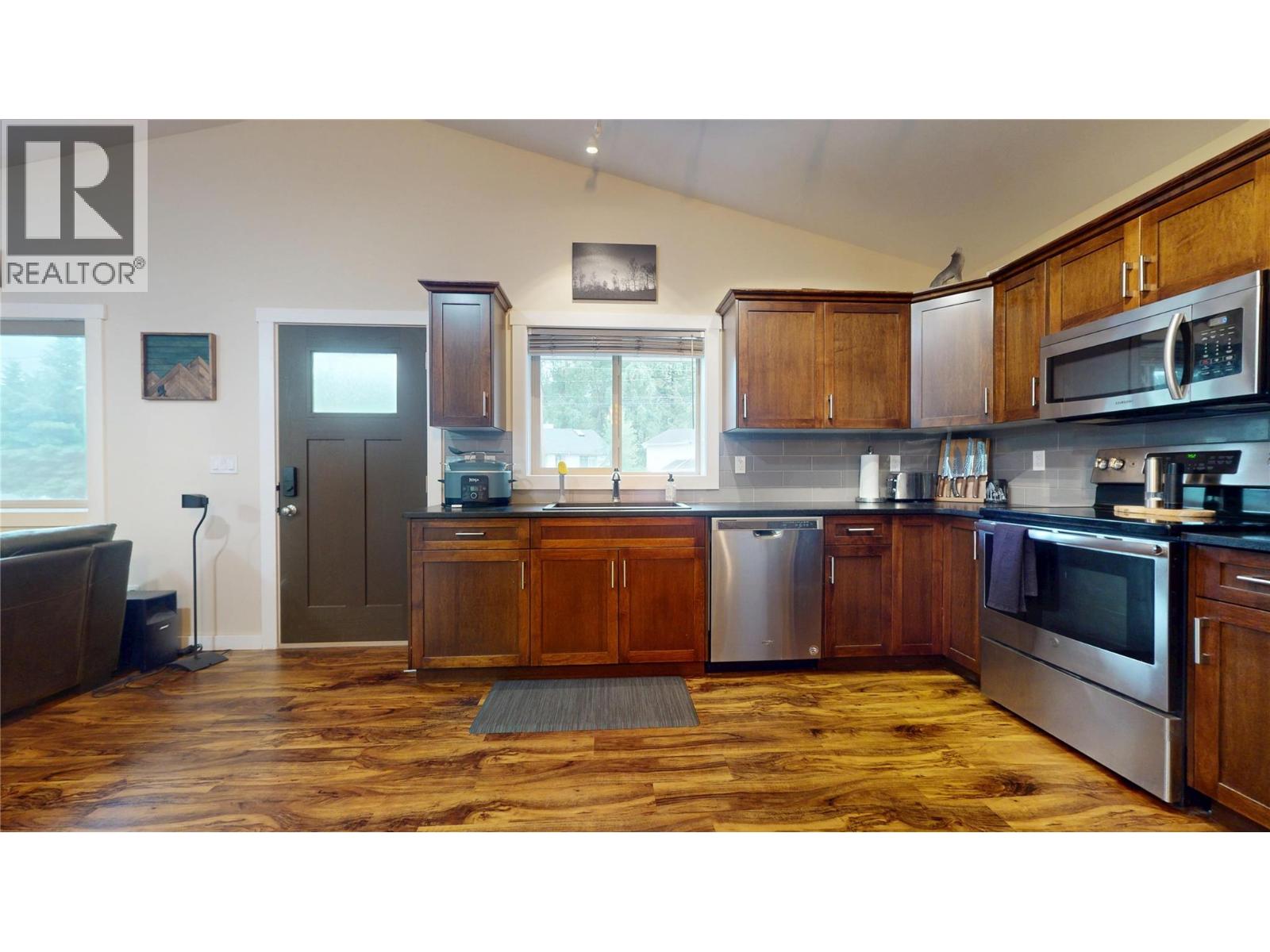 230 303 Avenue, Kimberley, British Columbia  V1A 3G5 - Photo 4 - 10389796