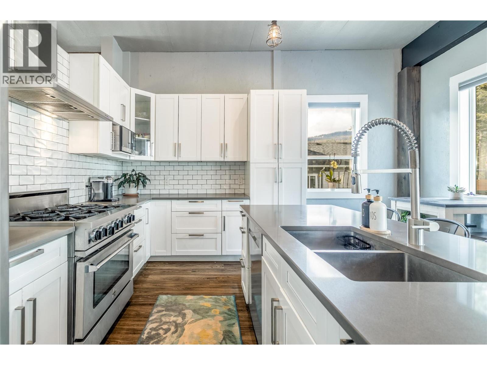 761 Fairbridge Road, Kelowna, British Columbia  V1Z 3W3 - Photo 12 - 10389615