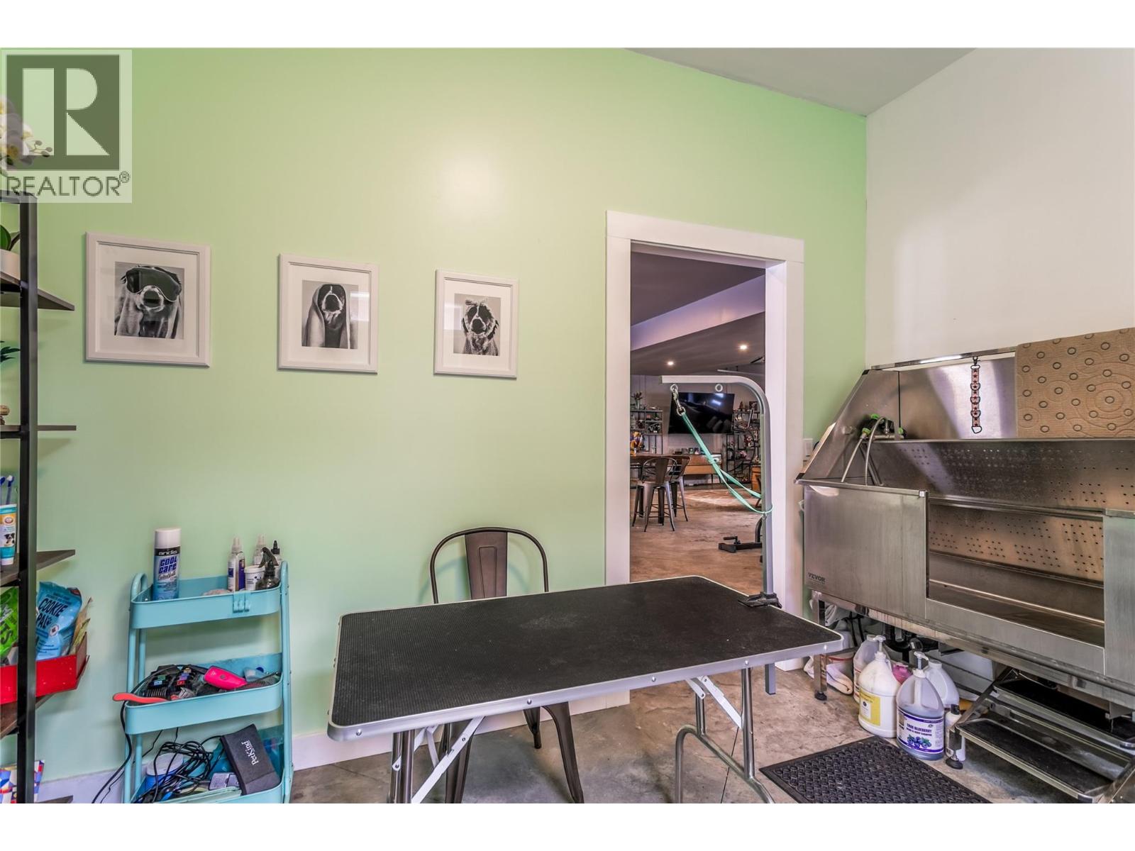 761 Fairbridge Road, Kelowna, British Columbia  V1Z 3W3 - Photo 35 - 10389615