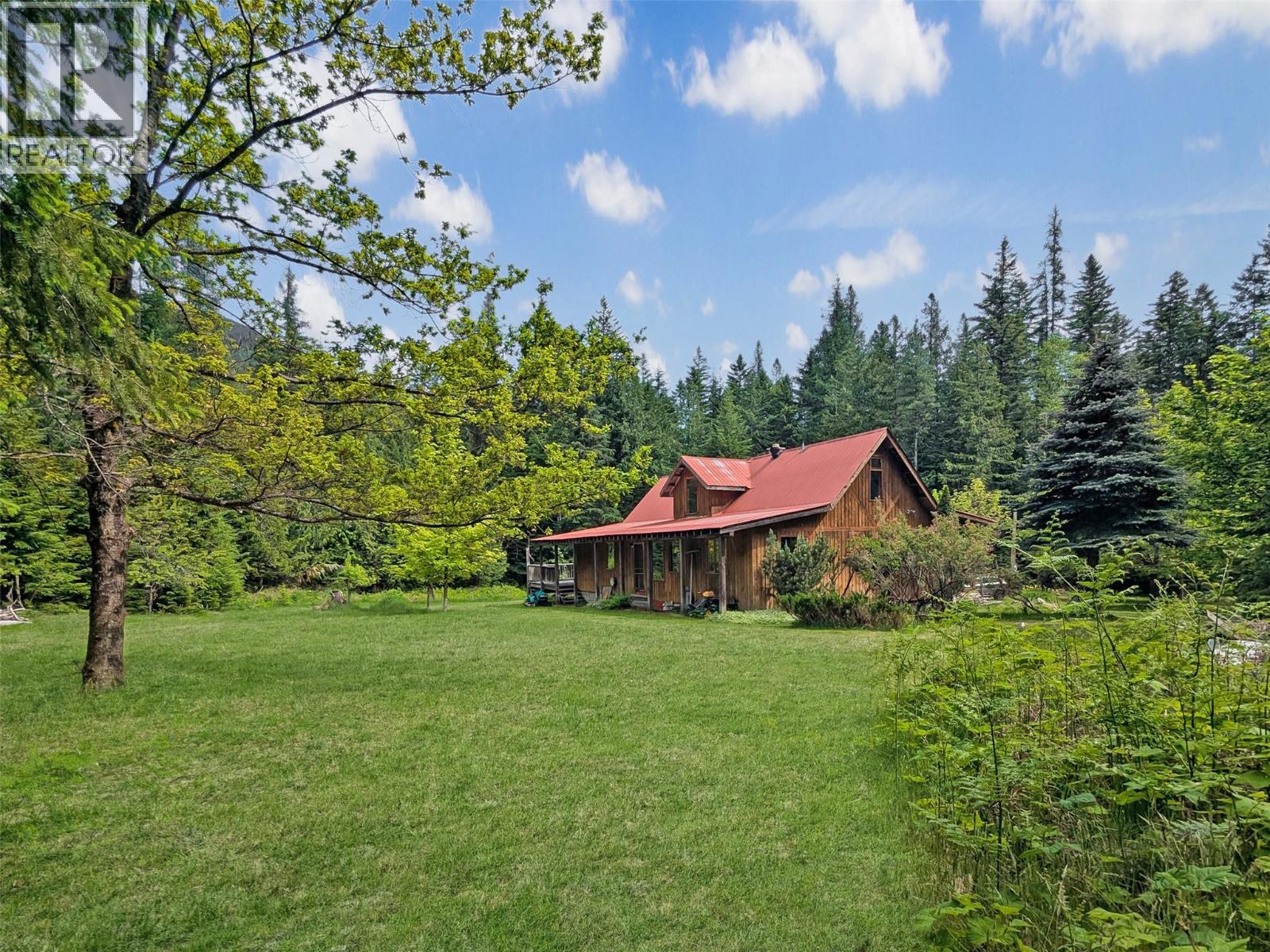 122 Perepolkin Road, Hills, British Columbia  V0G 1S1 - Photo 1 - 10389544